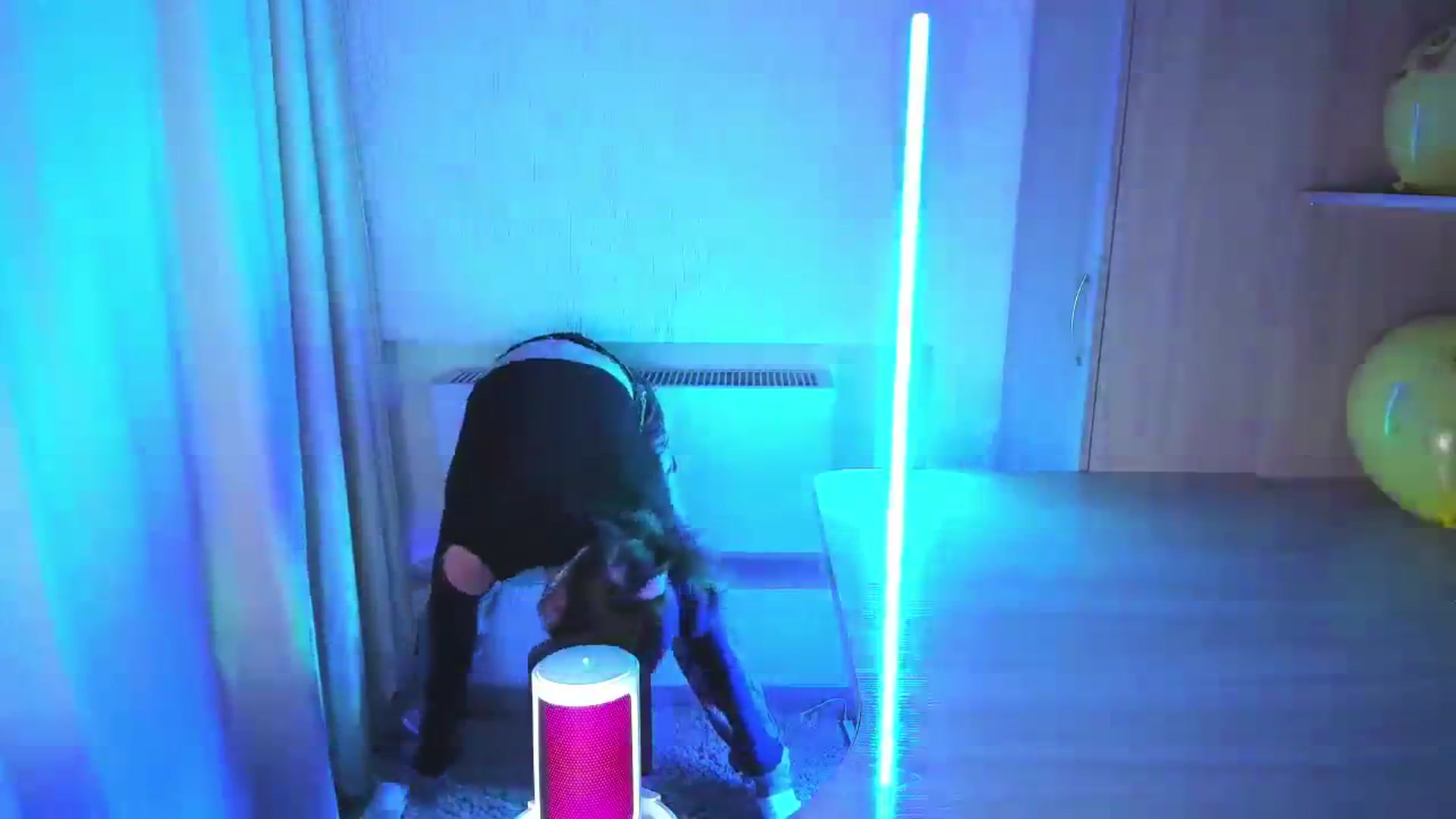 Gallery image thumbnail from Iam_Best's myfreecams stream on, 09/19/2023, 06:55 image 11 of 20