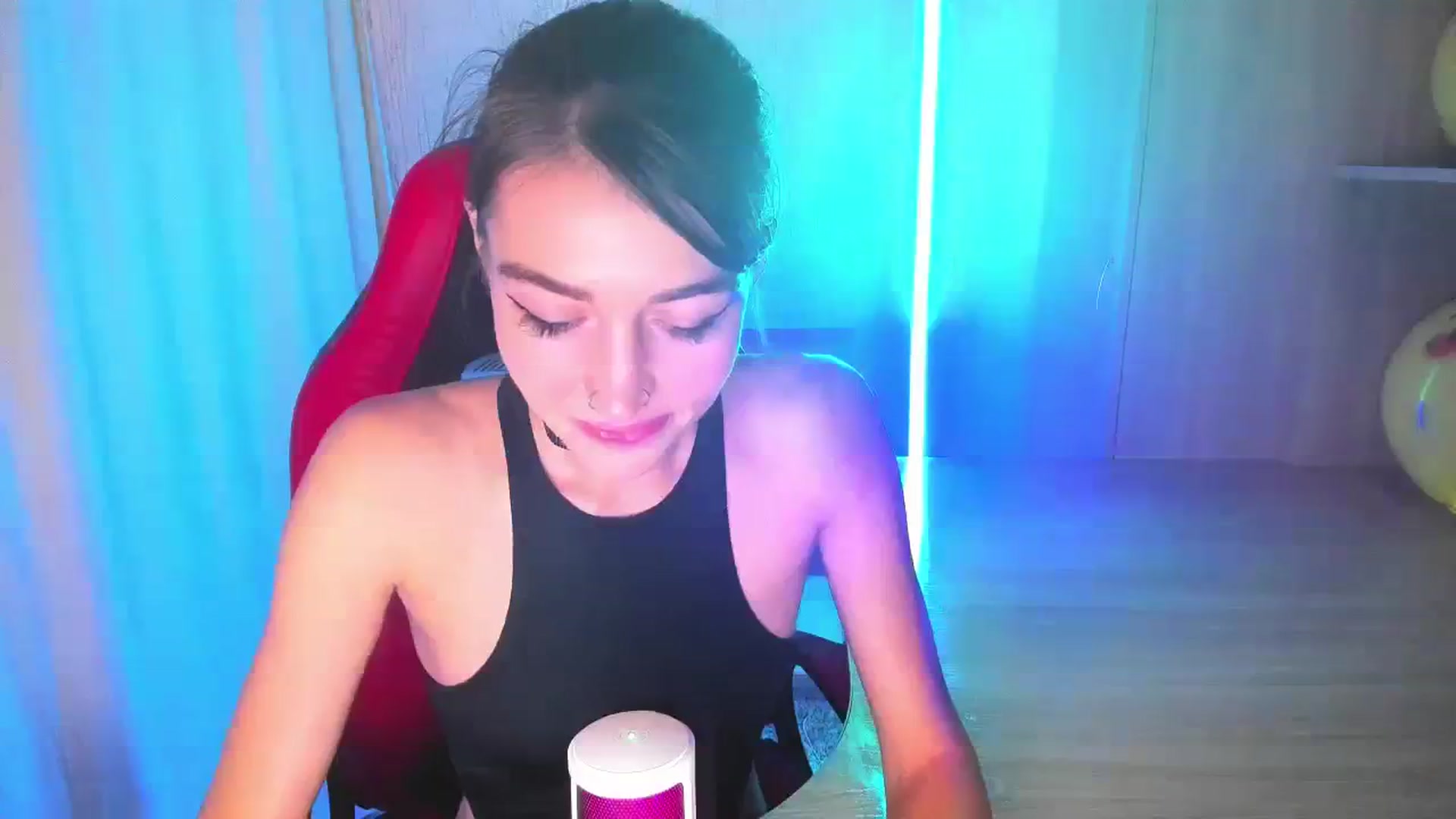 Gallery image thumbnail from Iam_Best's myfreecams stream on, 09/20/2023, 07:53 image 12 of 20