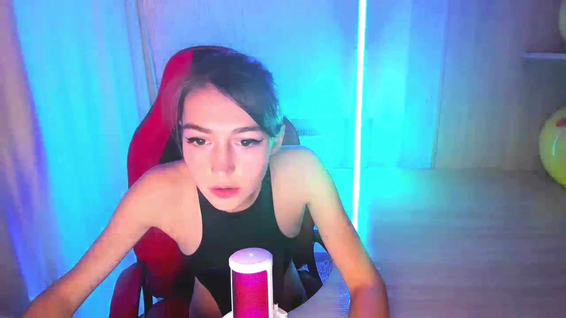 Gallery image thumbnail from Iam_Best's myfreecams stream on, 09/20/2023, 07:53 image 4 of 20