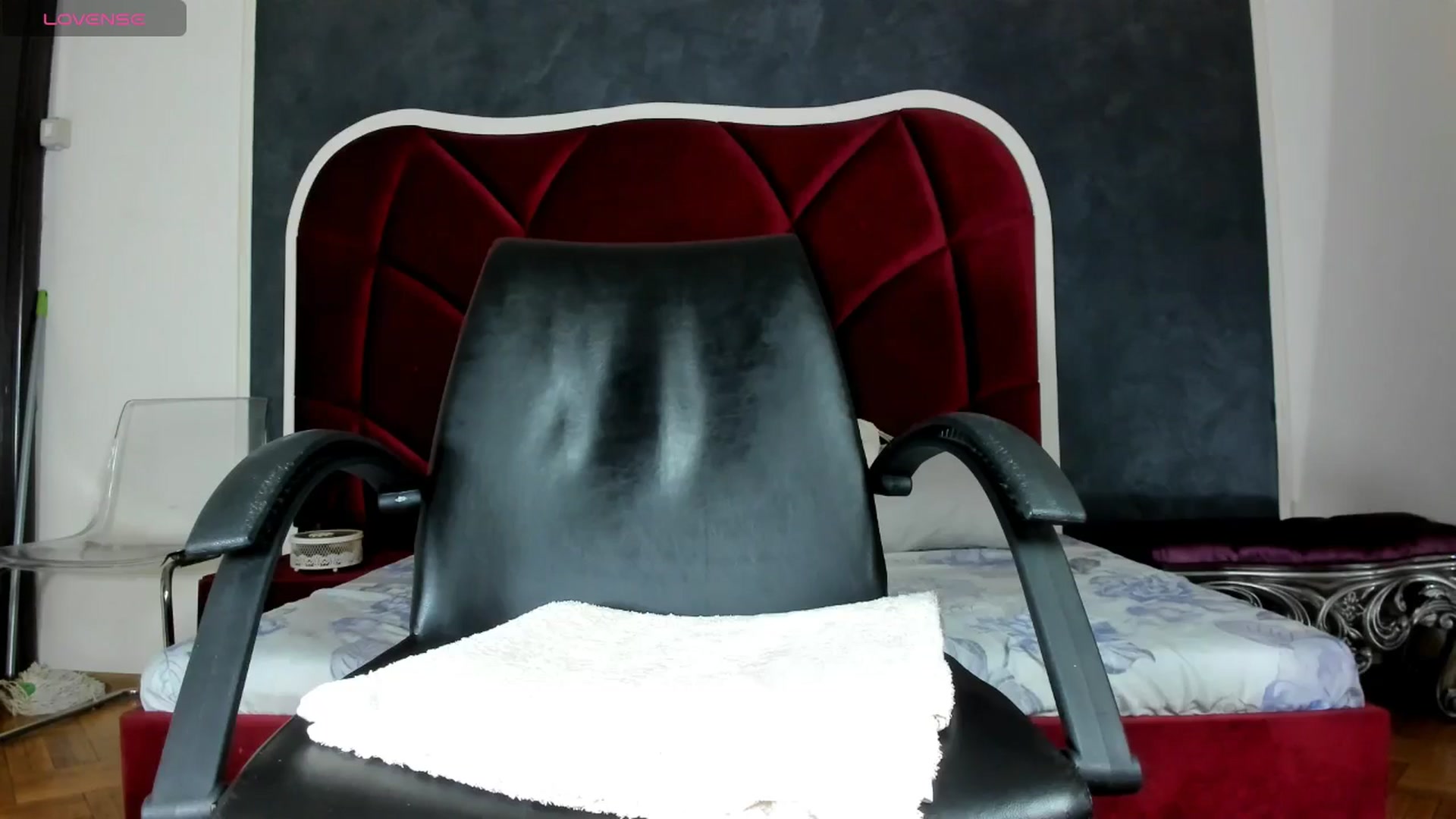 Gallery image thumbnail from Iam_Lorry's myfreecams stream on, 06/19/2024, 05:52 image 11 of 20