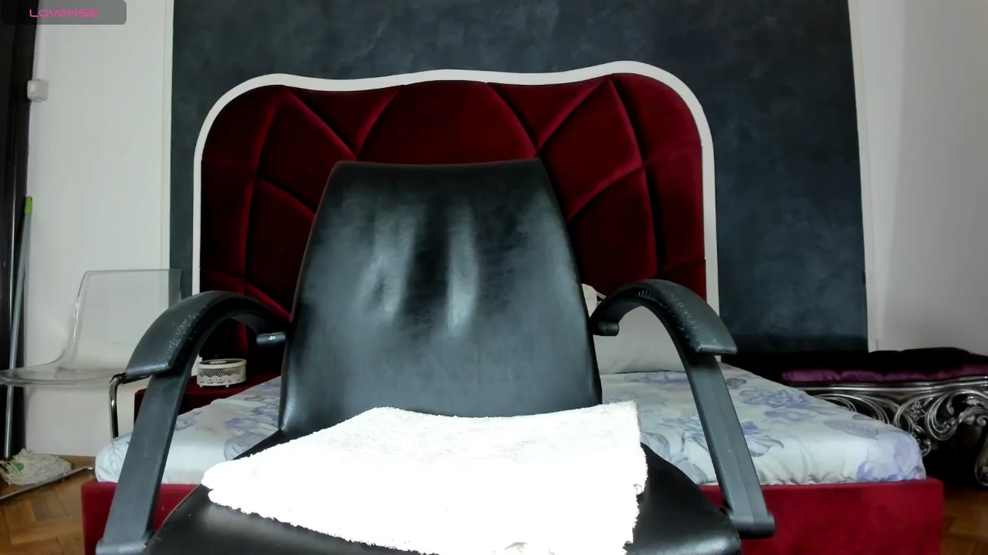 Gallery image thumbnail from Iam_Lorry's myfreecams stream on, 06/19/2024, 05:52 image 16 of 20