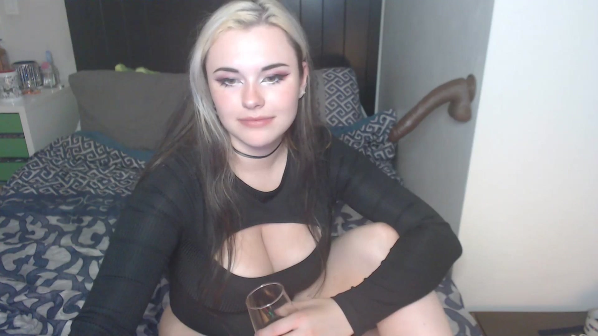 Gallery image thumbnail from Iam_MissTery's myfreecams stream on, 07/10/2023, 06:38 image 15 of 20