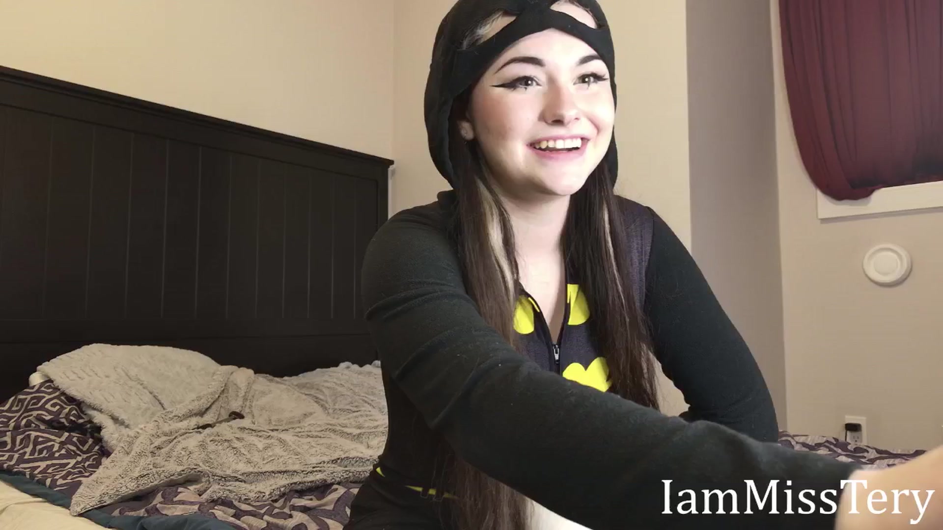 Gallery image thumbnail from Iam_MissTery's myfreecams stream on, 02/10/2025, 10:10 image 7 of 20