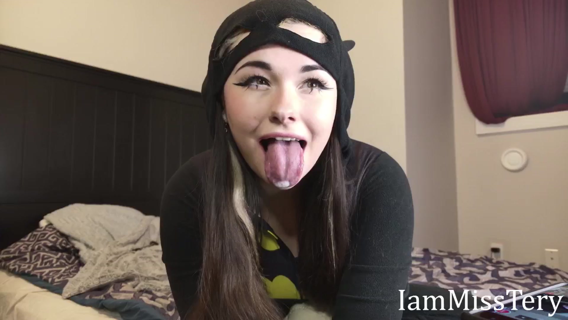 Gallery image thumbnail from Iam_MissTery's myfreecams stream on, 02/10/2025, 10:10 image 8 of 20