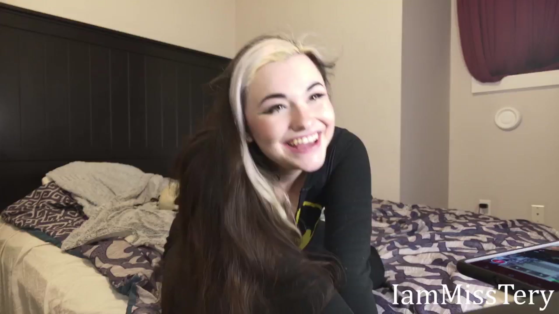 Gallery image thumbnail from Iam_MissTery's myfreecams stream on, 02/10/2025, 10:10 image 13 of 20
