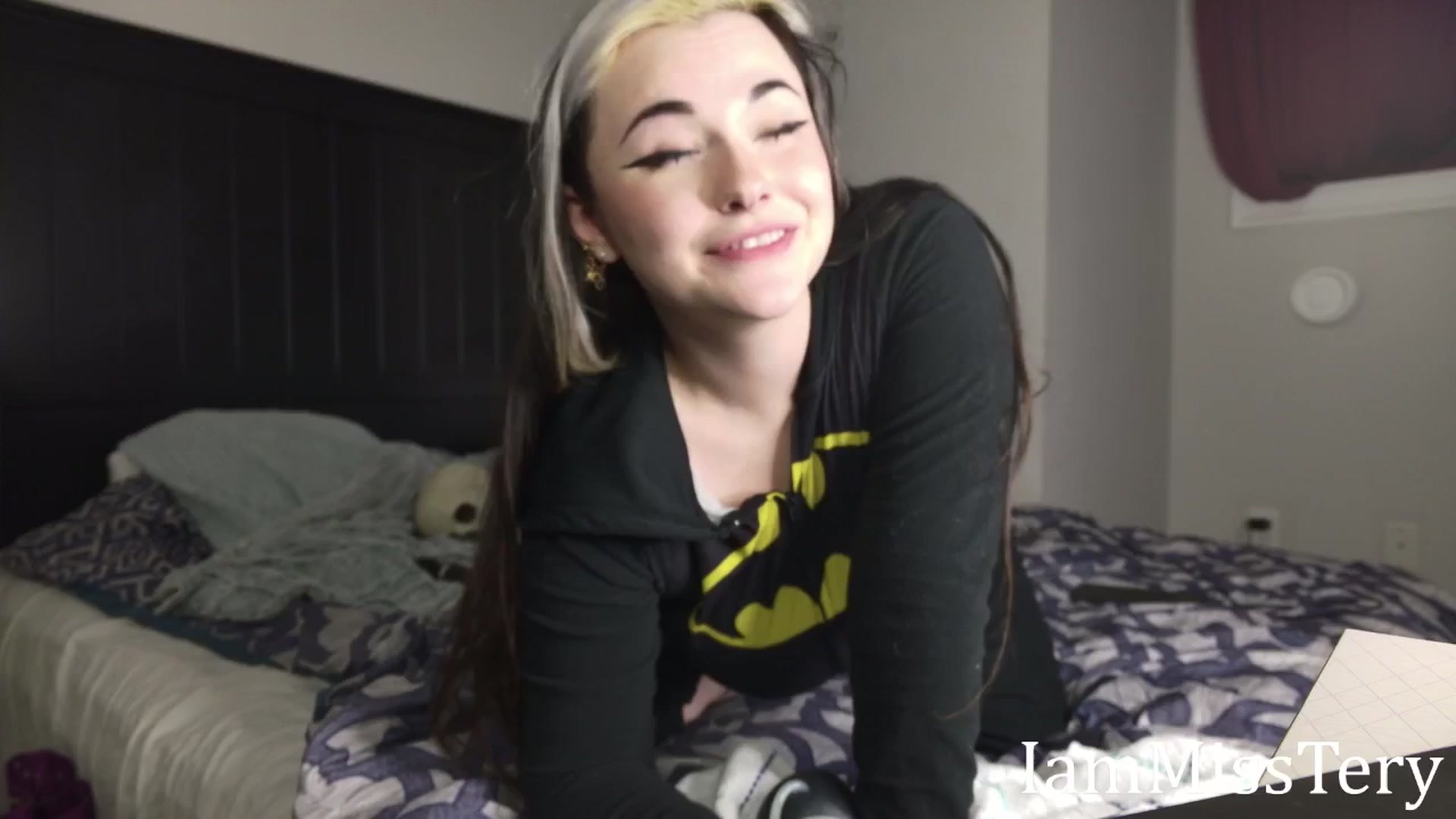 Gallery image thumbnail from Iam_MissTery's myfreecams stream on, 02/10/2025, 15:32 image 5 of 20