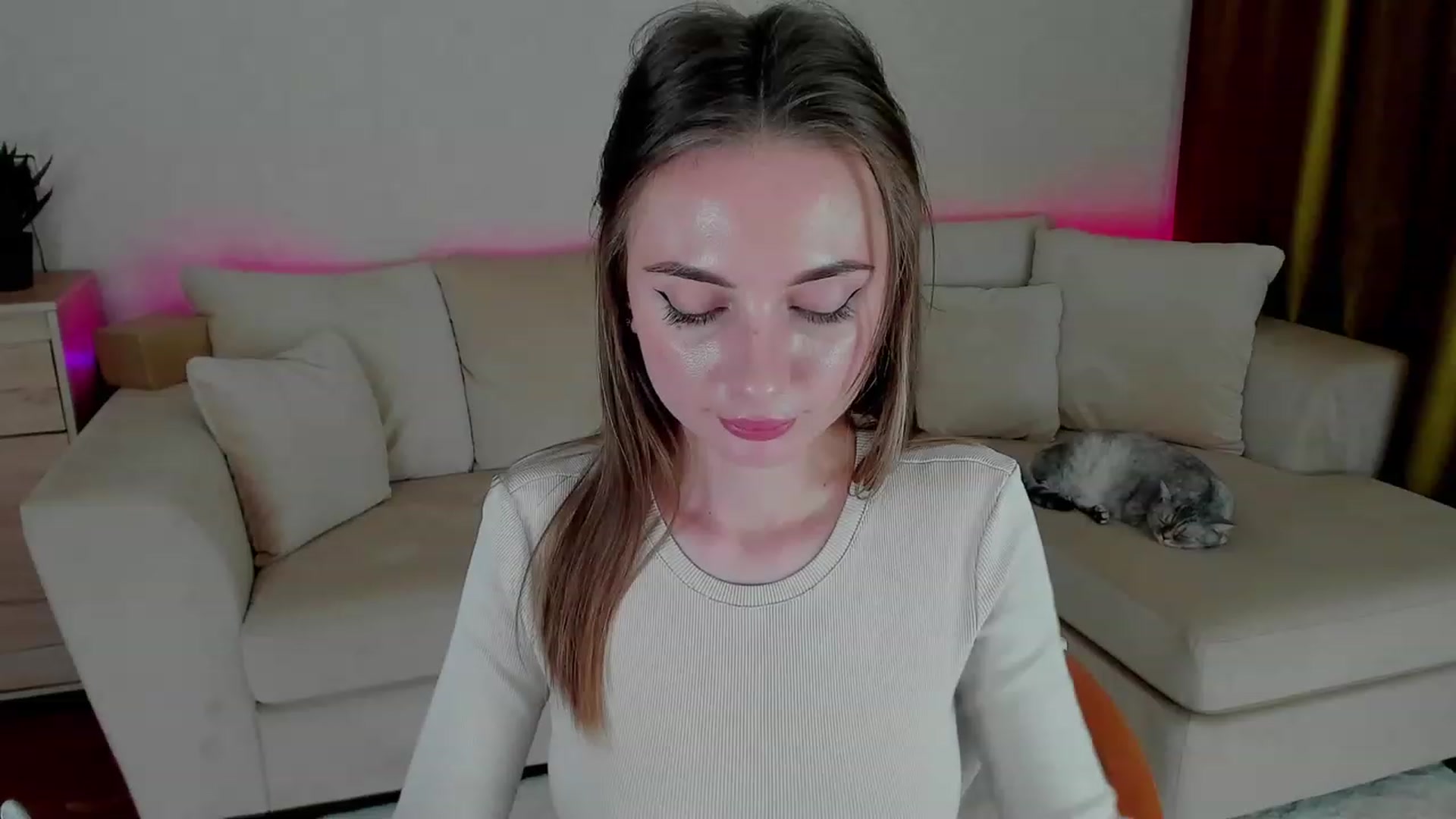 Gallery image thumbnail from Iam_Sasha's myfreecams stream on, 11/17/2022, 07:56 image 7 of 20