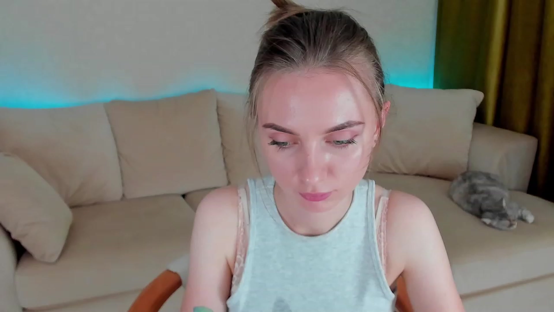 Gallery image thumbnail from Iam_Sasha's myfreecams stream on, 11/19/2022, 06:44 image 12 of 20