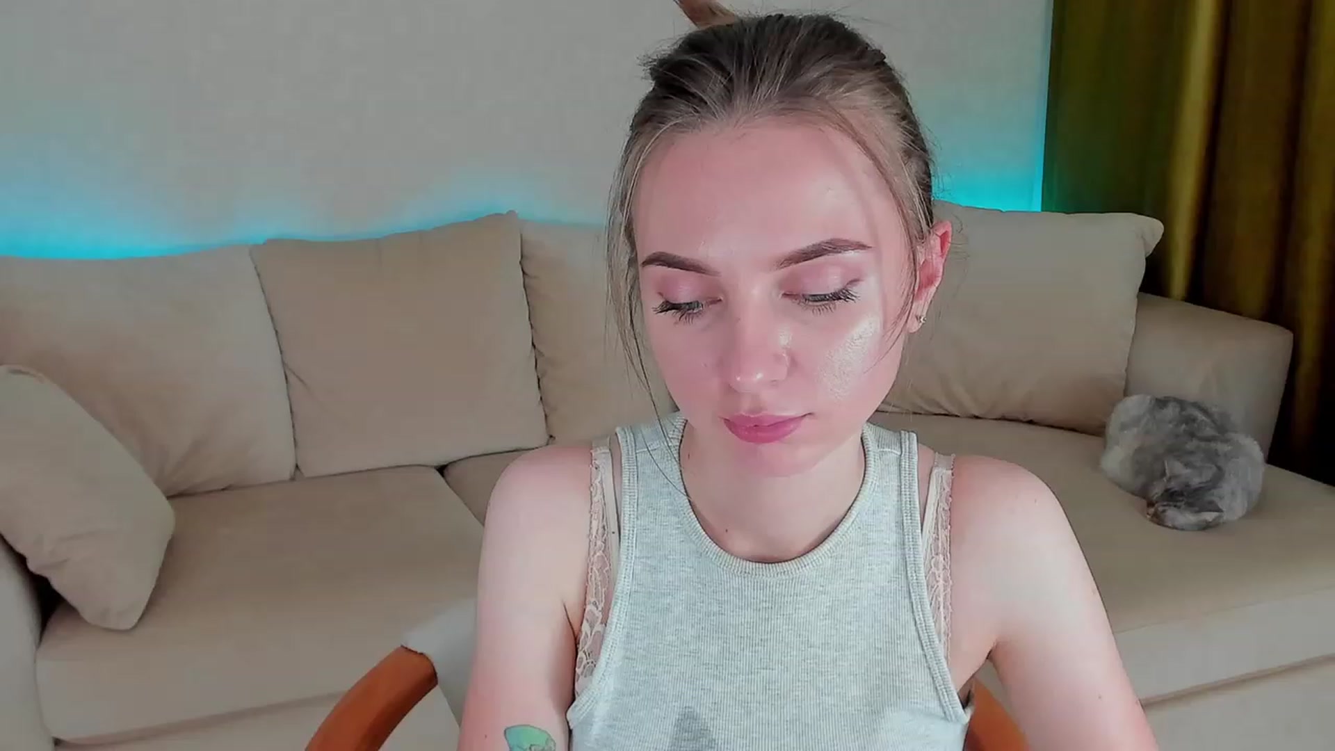 Gallery image thumbnail from Iam_Sasha's myfreecams stream on, 11/19/2022, 06:44 image 8 of 20