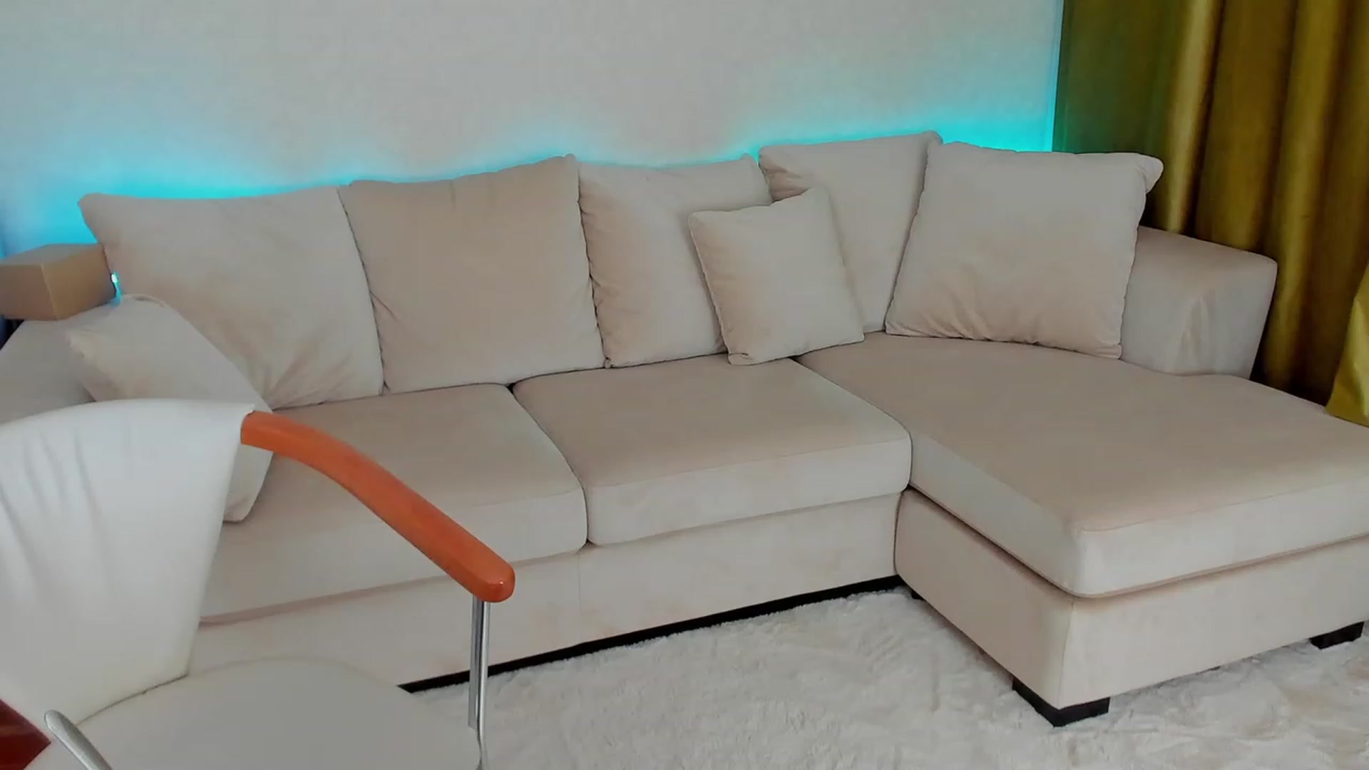 Gallery image thumbnail from Iam_Sasha's myfreecams stream on, 11/19/2022, 10:39 image 7 of 20