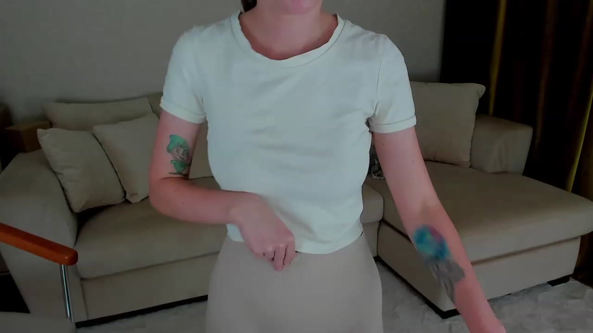 Gallery image thumbnail from Iam_Sasha's myfreecams stream on, 11/20/2022, 05:04 image 14 of 20