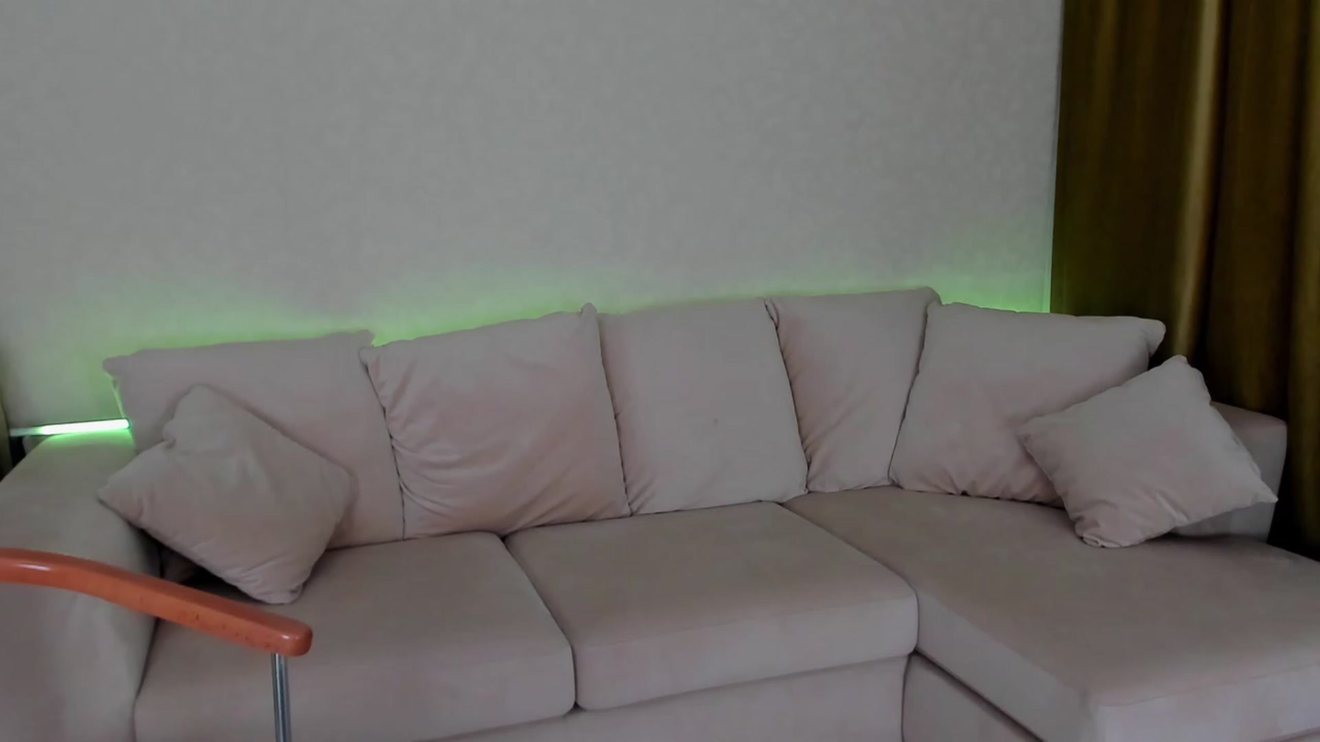 Gallery image thumbnail from Iam_Sasha's myfreecams stream on, 11/25/2022, 07:53 image 19 of 20