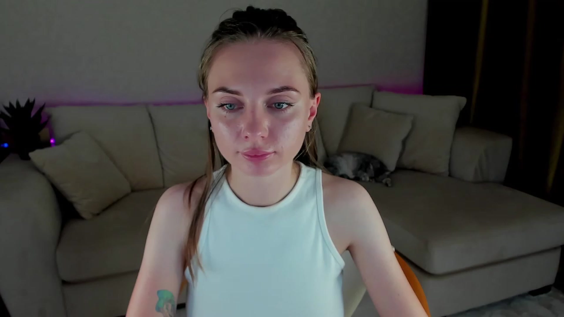 Gallery image thumbnail from Iam_Sasha's myfreecams stream on, 11/26/2022, 16:15 image 20 of 20