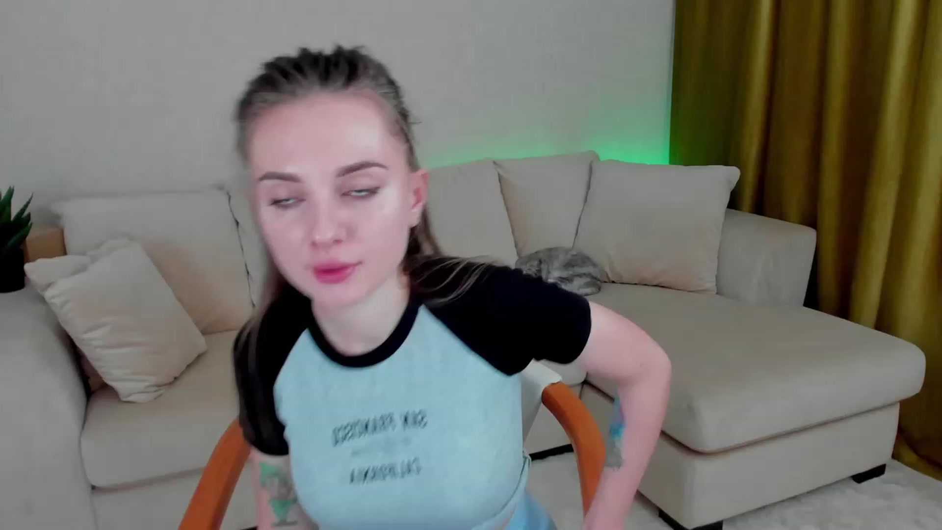 Gallery image thumbnail from Iam_Sasha's myfreecams stream on, 11/29/2022, 12:05 image 4 of 20