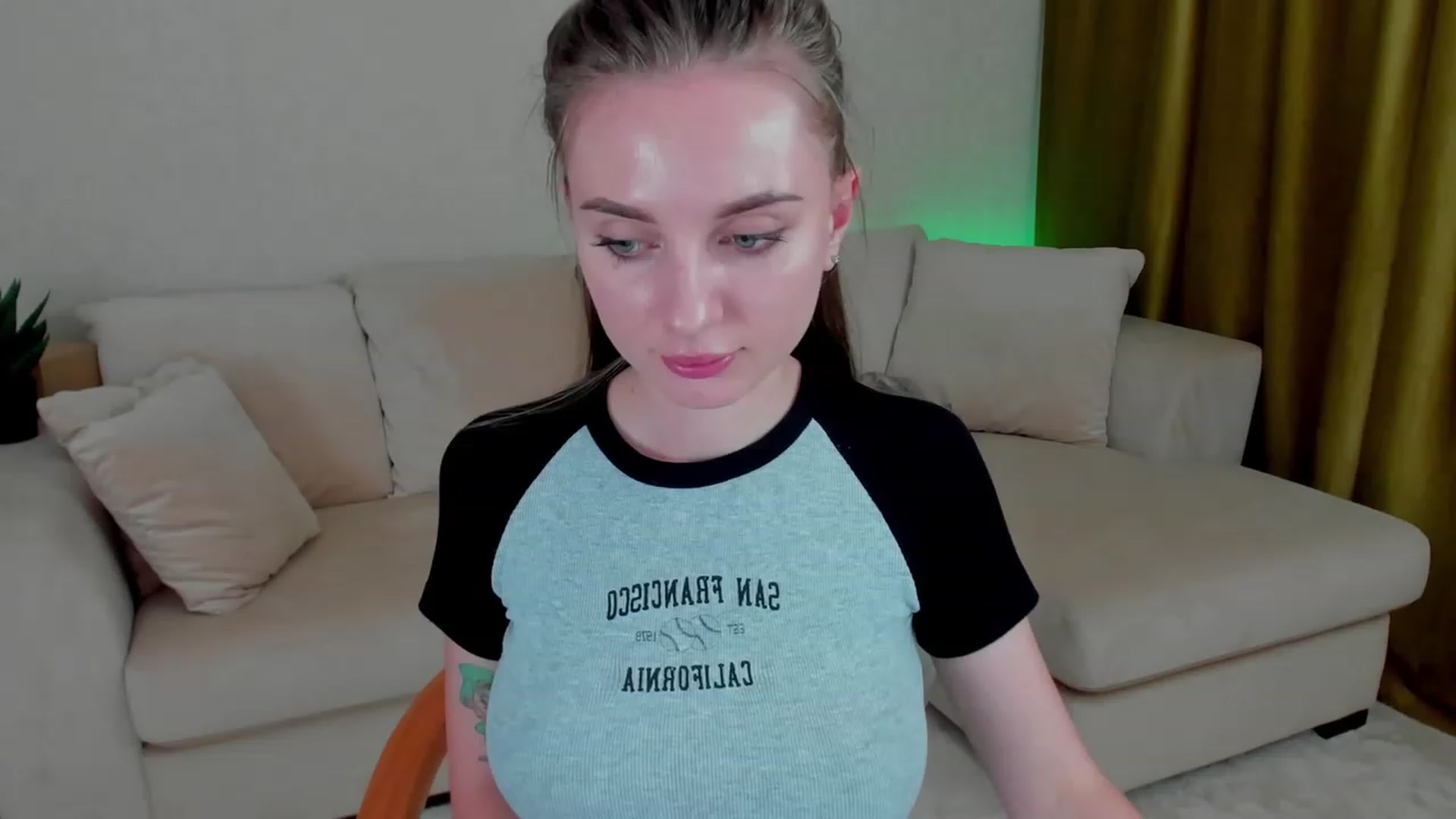 Gallery image thumbnail from Iam_Sasha's myfreecams stream on, 11/29/2022, 12:59 image 9 of 20