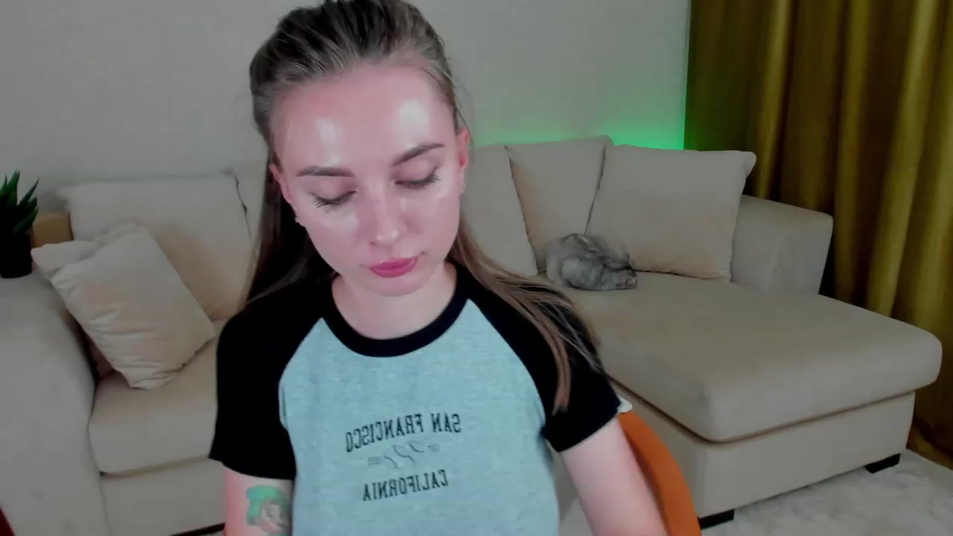 Gallery image thumbnail from Iam_Sasha's myfreecams stream on, 11/29/2022, 12:59 image 16 of 20