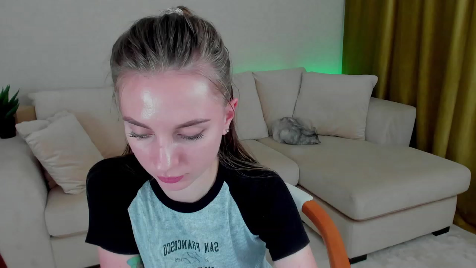 Gallery image thumbnail from Iam_Sasha's myfreecams stream on, 11/29/2022, 13:37 image 4 of 20
