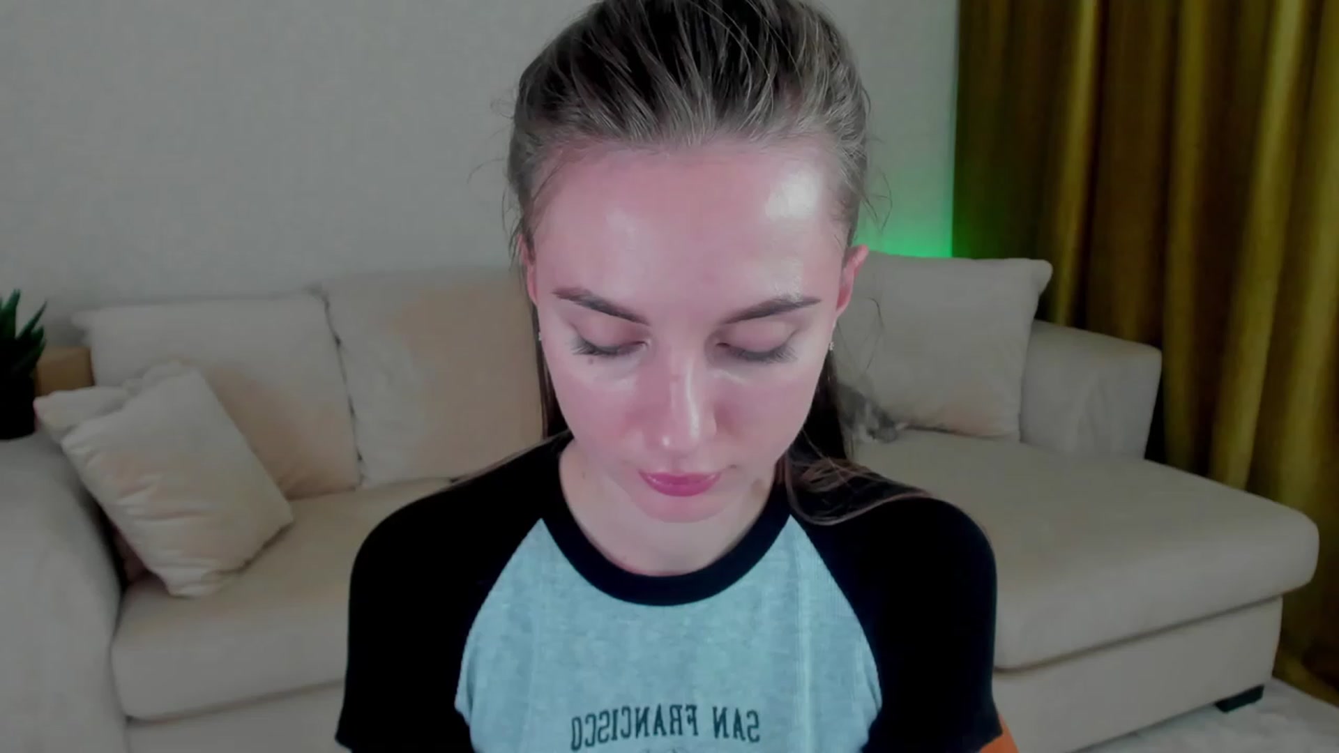Gallery image thumbnail from Iam_Sasha's myfreecams stream on, 11/29/2022, 14:11 image 18 of 20