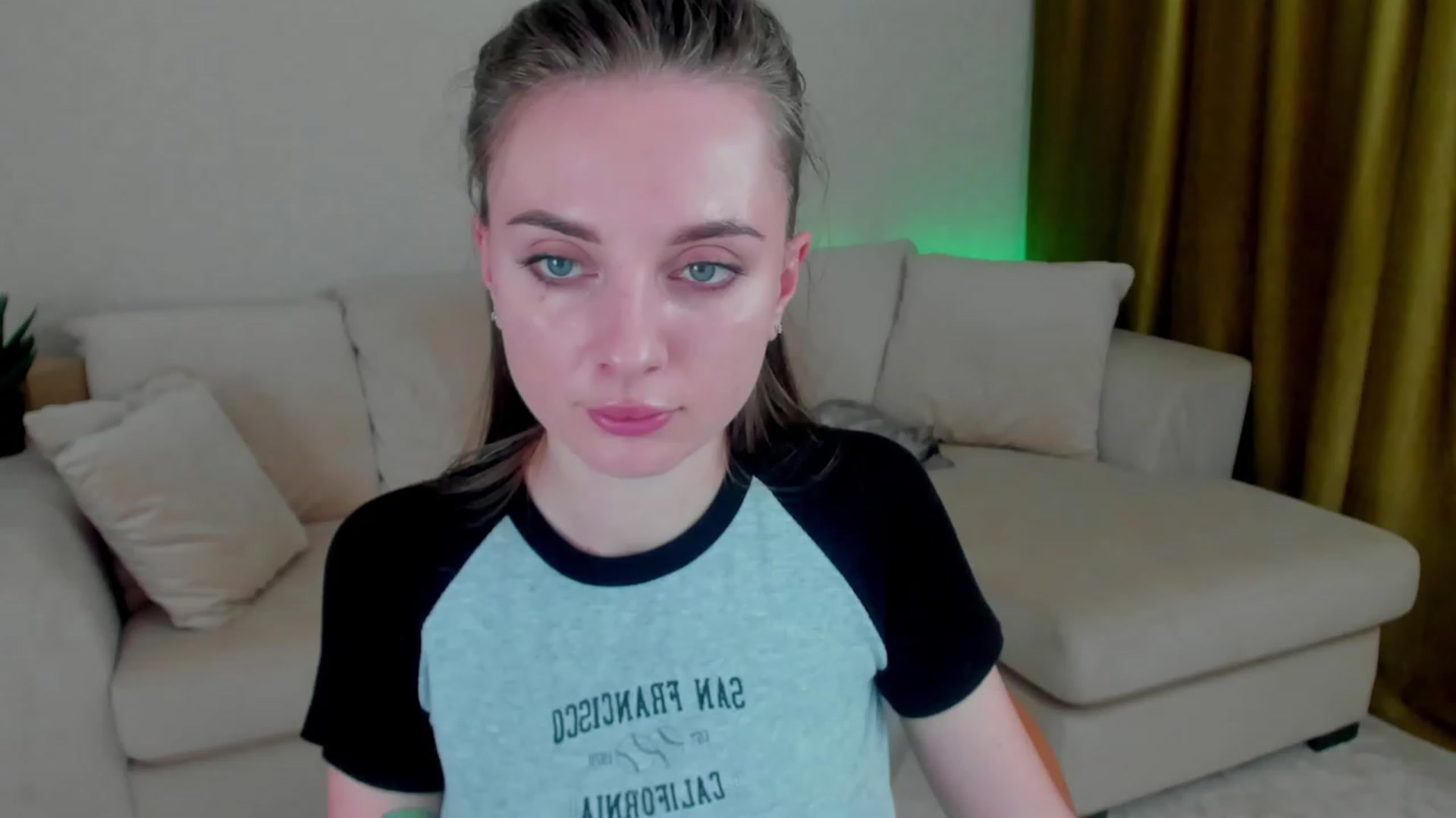Gallery image thumbnail from Iam_Sasha's myfreecams stream on, 11/29/2022, 14:11 image 6 of 20