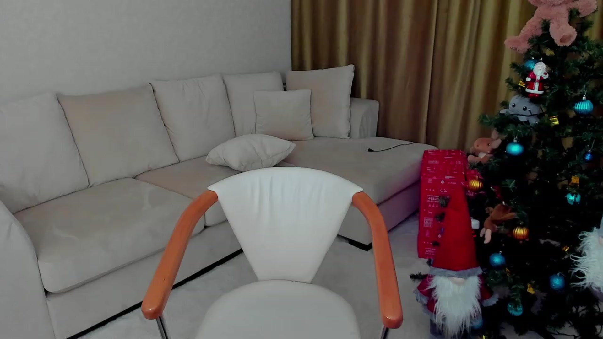 Gallery image thumbnail from Iam_Sasha's myfreecams stream on, 12/25/2022, 10:44 image 7 of 20