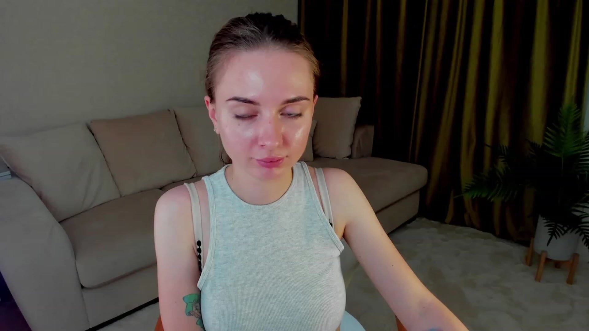 Gallery image thumbnail from Iam_Sasha's myfreecams stream on, 01/02/2023, 09:34 image 2 of 20