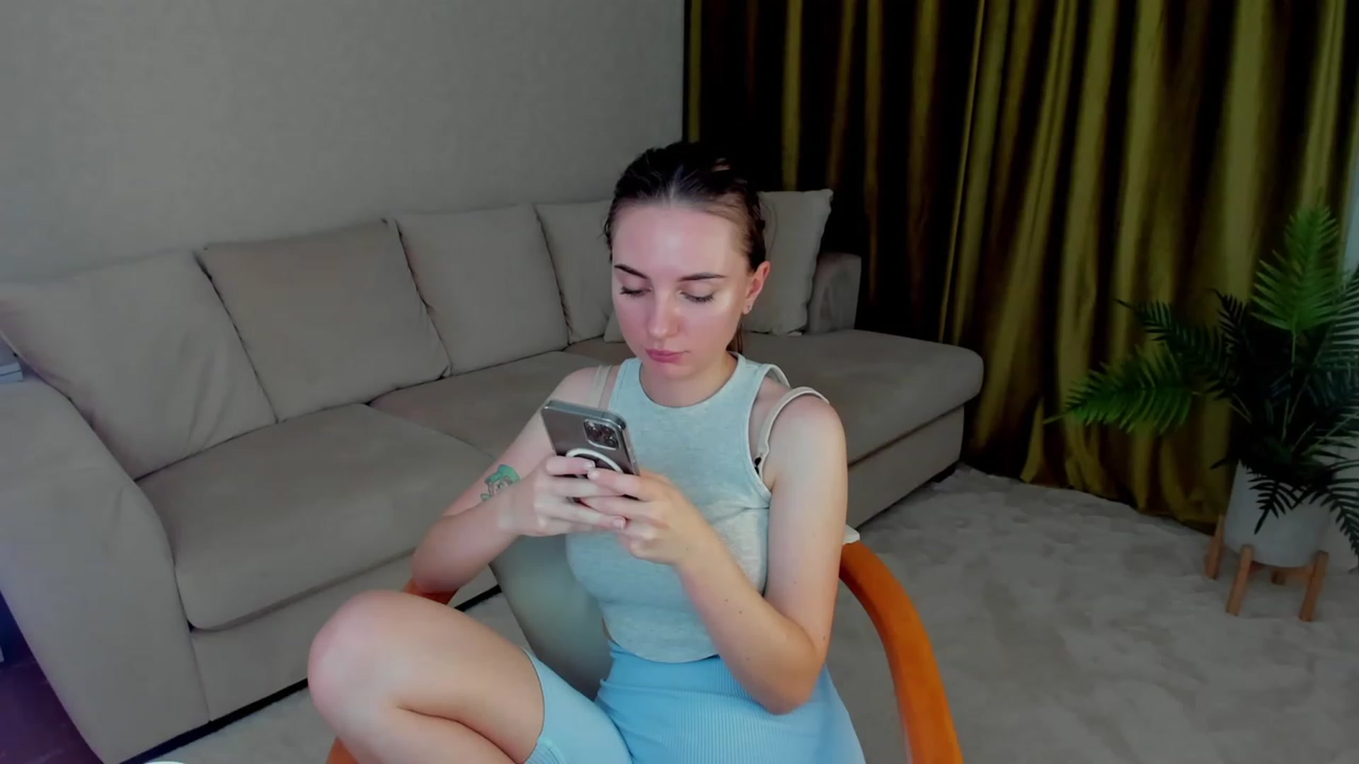 Gallery image thumbnail from Iam_Sasha's myfreecams stream on, 01/02/2023, 09:34 image 18 of 20