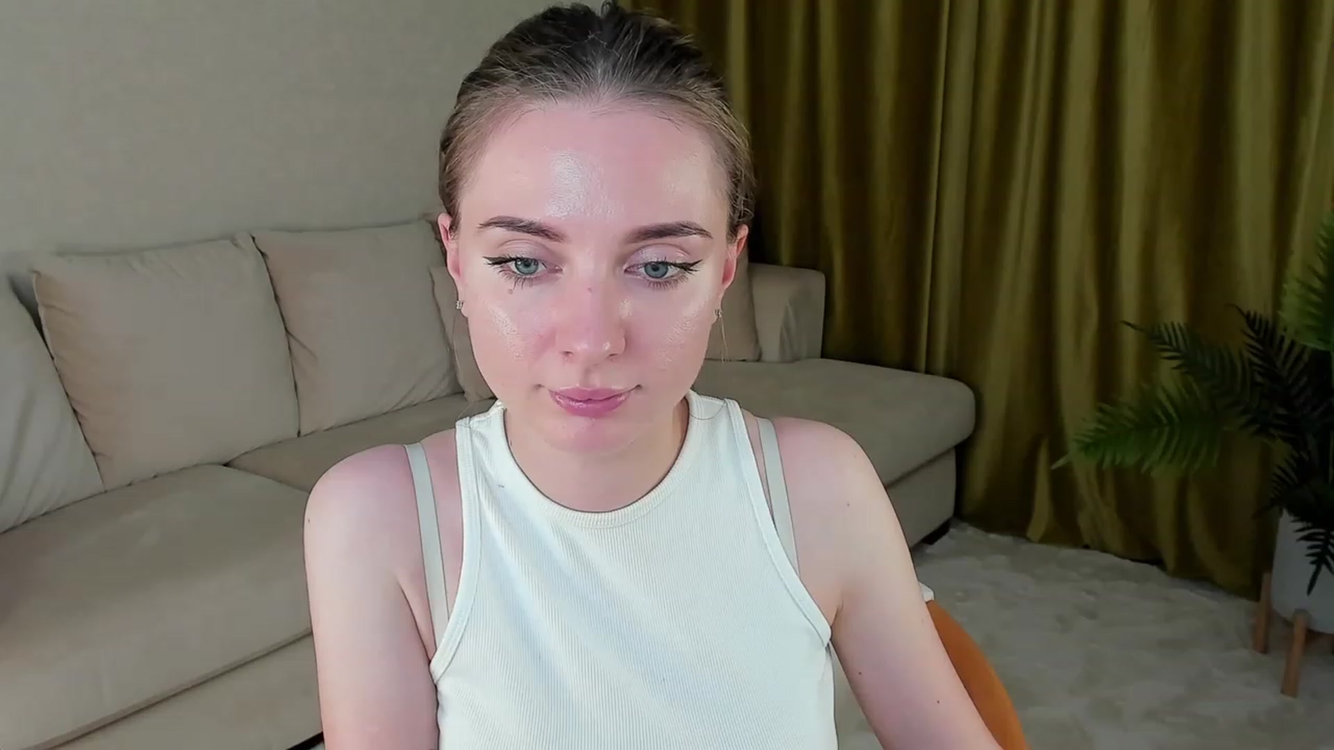 Gallery image thumbnail from Iam_Sasha's myfreecams stream on, 01/03/2023, 10:36 image 17 of 20