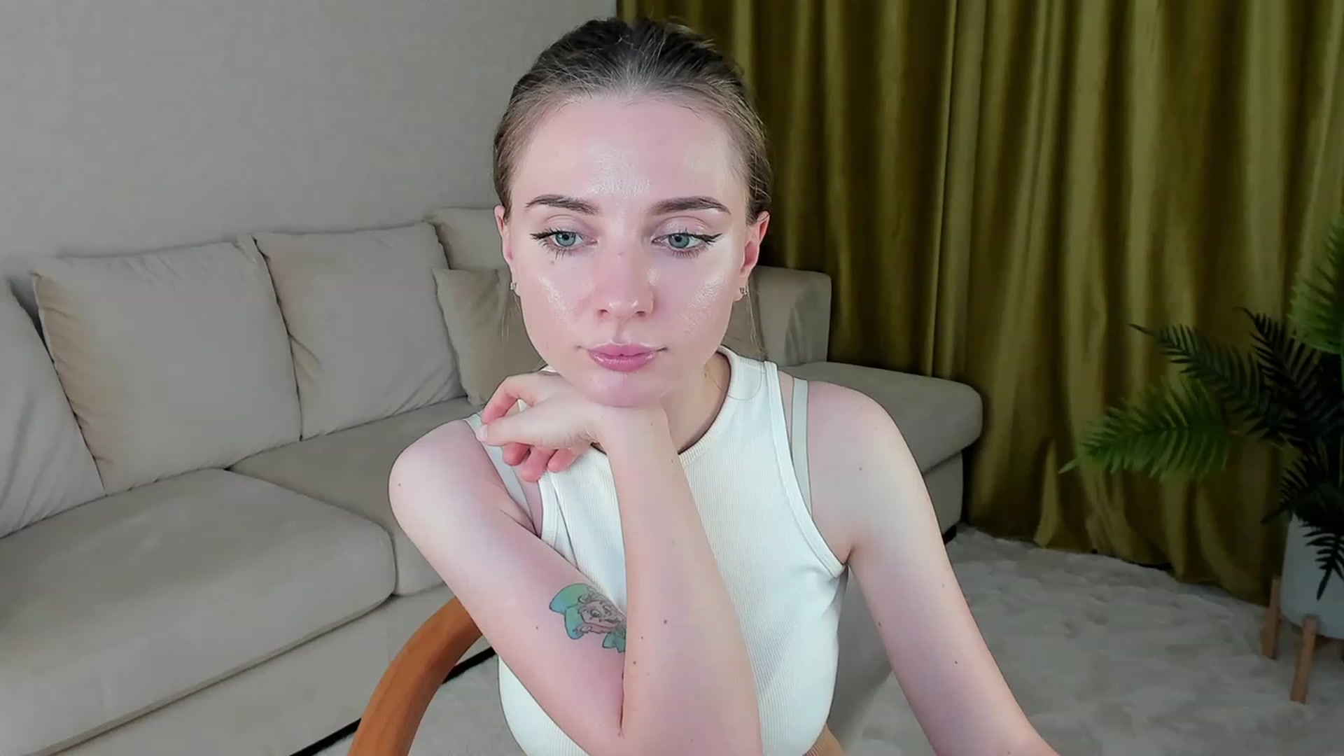 Gallery image thumbnail from Iam_Sasha's myfreecams stream on, 01/03/2023, 10:36 image 20 of 20