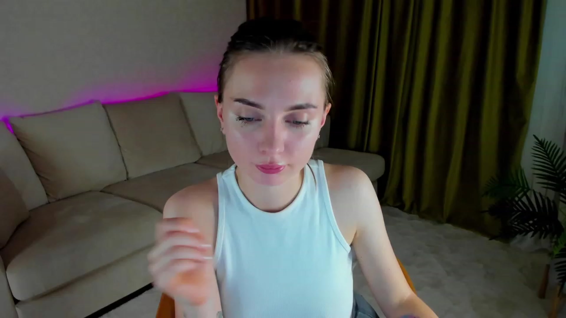 Gallery image thumbnail from Iam_Sasha's myfreecams stream on, 02/07/2023, 09:06 image 9 of 20