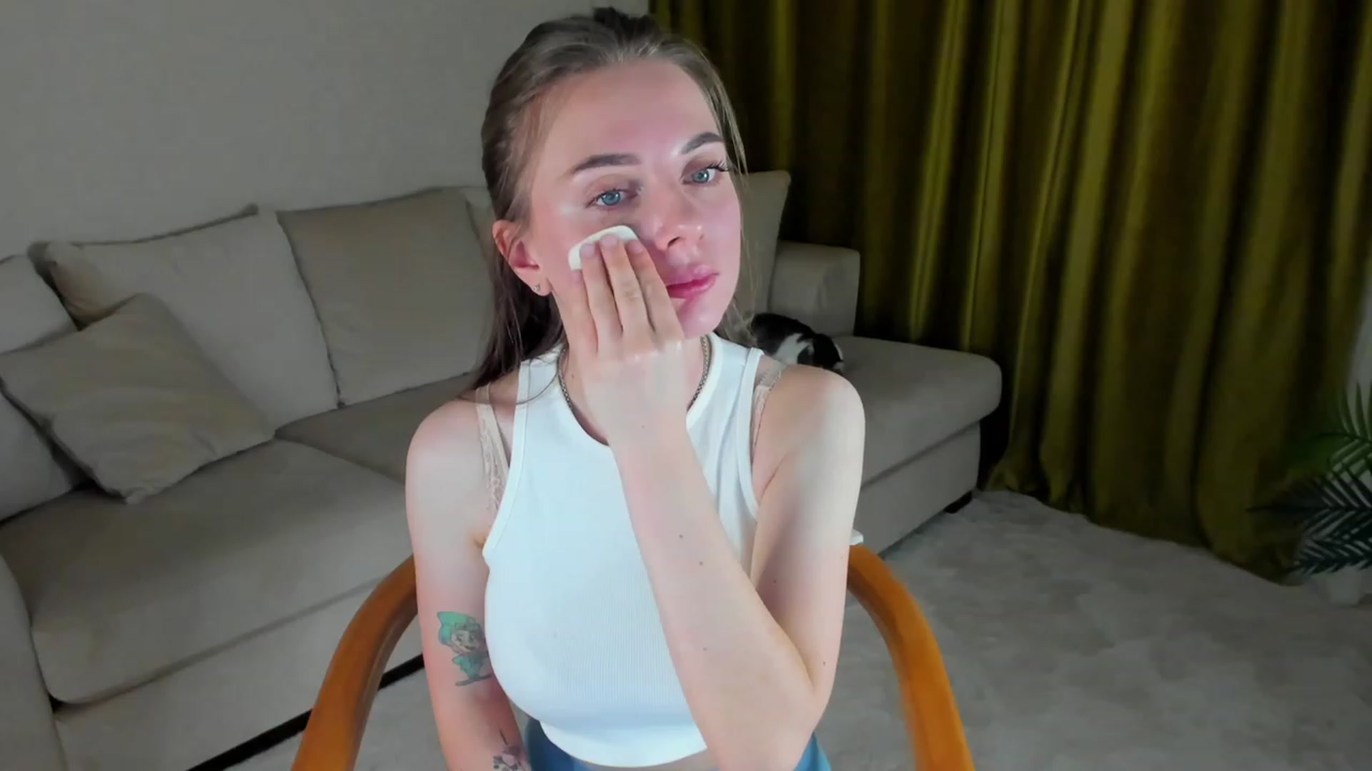 Gallery image thumbnail from Iam_Sasha's myfreecams stream on, 02/15/2023, 09:02 image 8 of 20