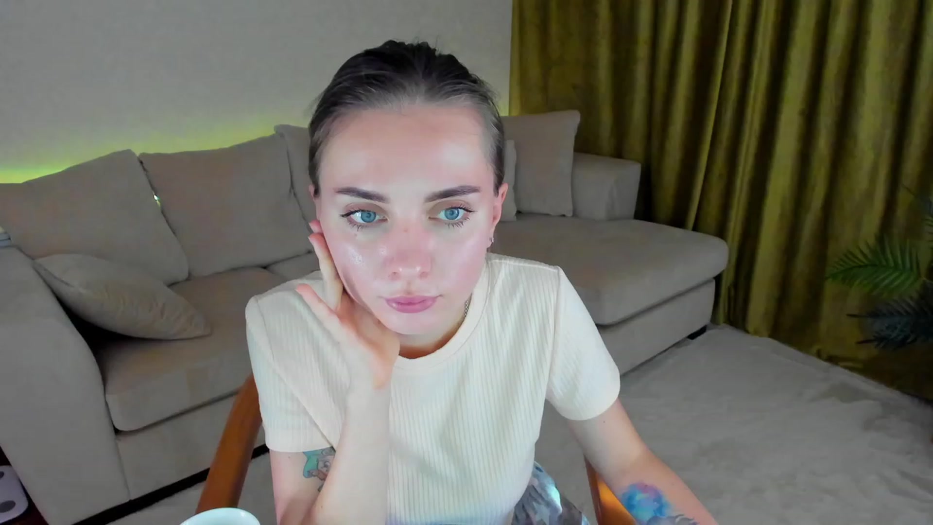 Gallery image thumbnail from Iam_Sasha's myfreecams stream on, 02/23/2023, 10:11 image 12 of 20