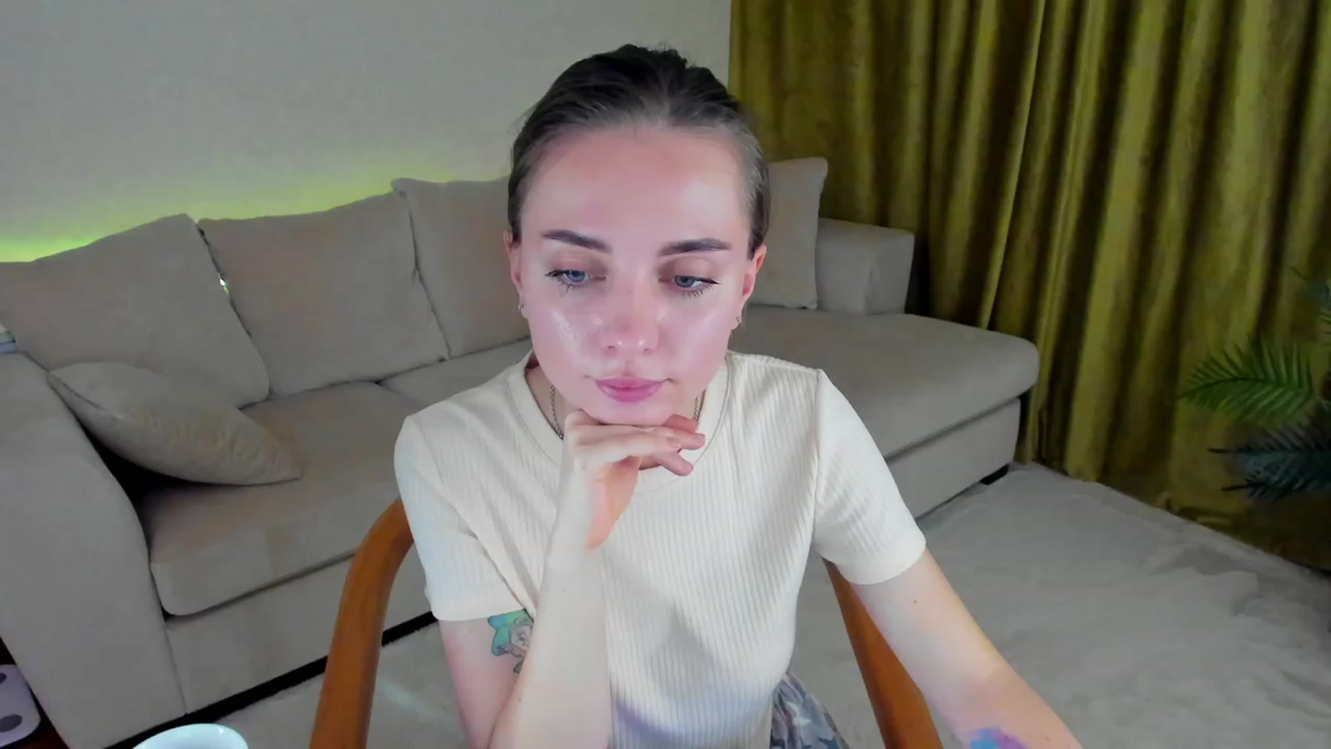 Gallery image thumbnail from Iam_Sasha's myfreecams stream on, 02/23/2023, 10:11 image 4 of 20