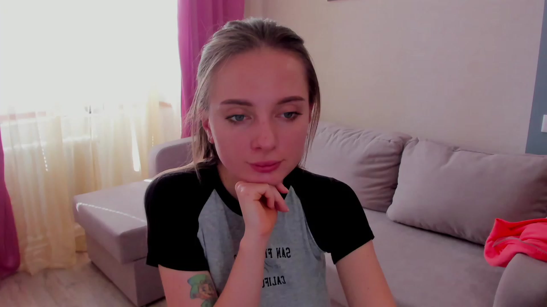 Gallery image thumbnail from Iam_Sasha's myfreecams stream on, 03/08/2023, 09:59 image 16 of 20
