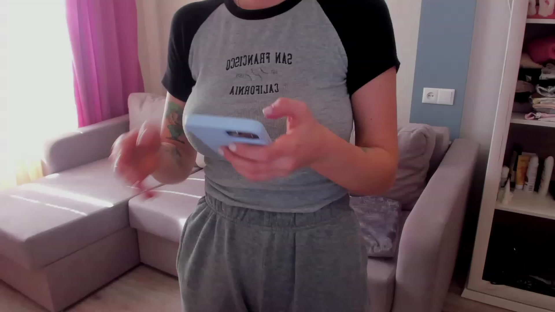 Gallery image thumbnail from Iam_Sasha's myfreecams stream on, 03/13/2023, 09:31 image 14 of 20