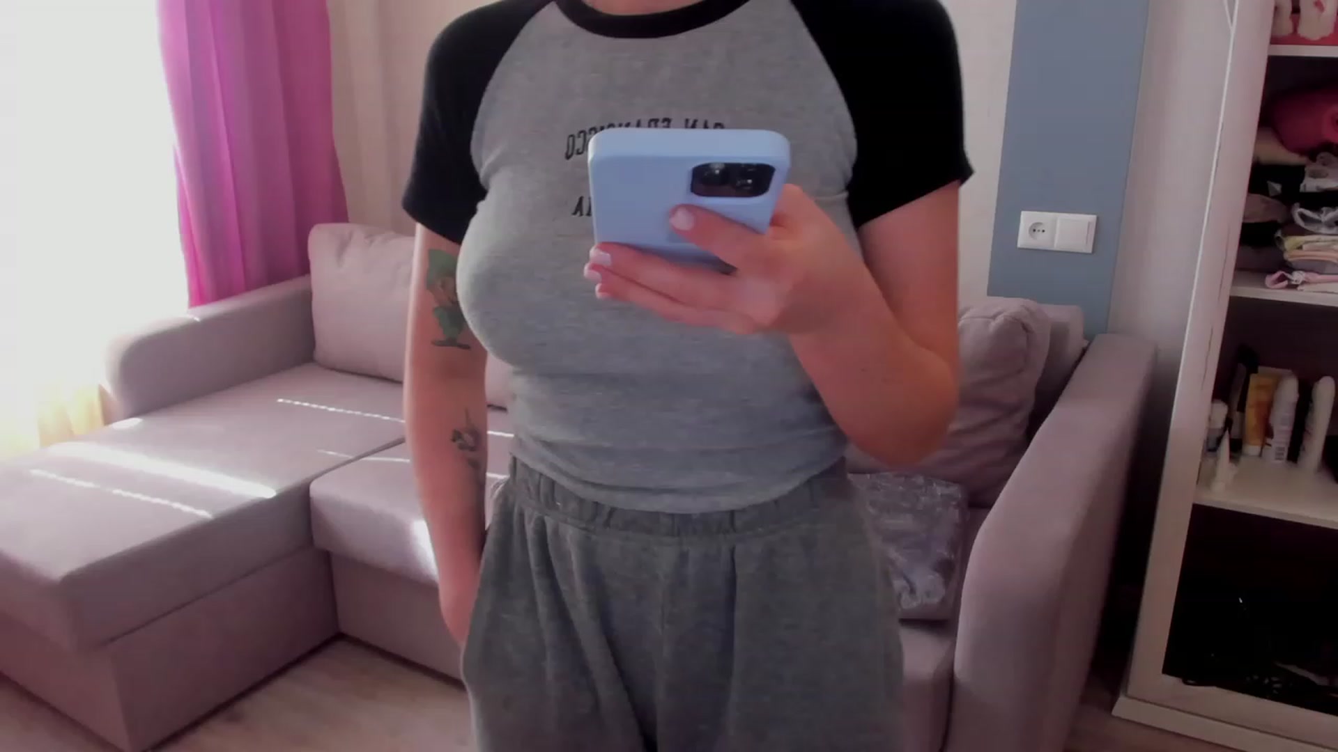 Gallery image thumbnail from Iam_Sasha's myfreecams stream on, 03/13/2023, 09:31 image 15 of 20