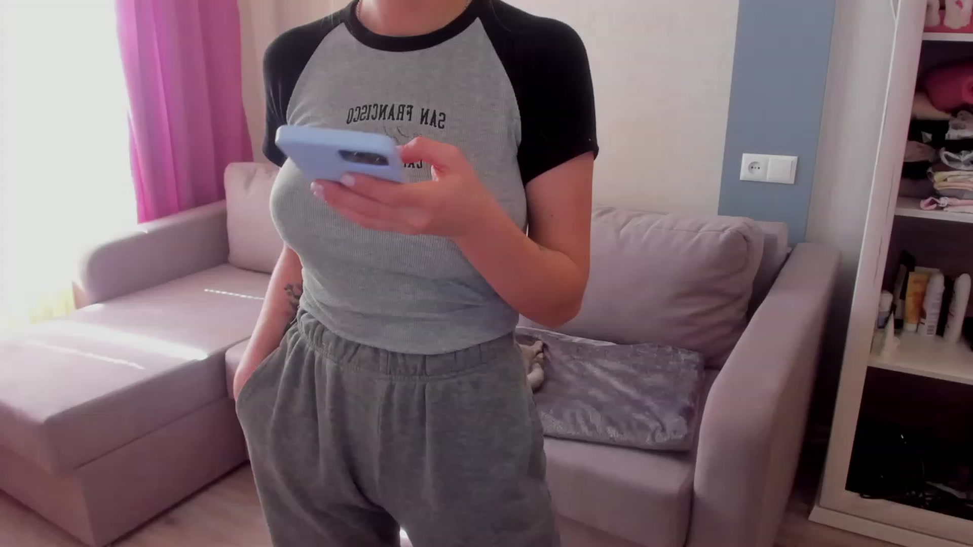 Gallery image thumbnail from Iam_Sasha's myfreecams stream on, 03/13/2023, 09:31 image 18 of 20