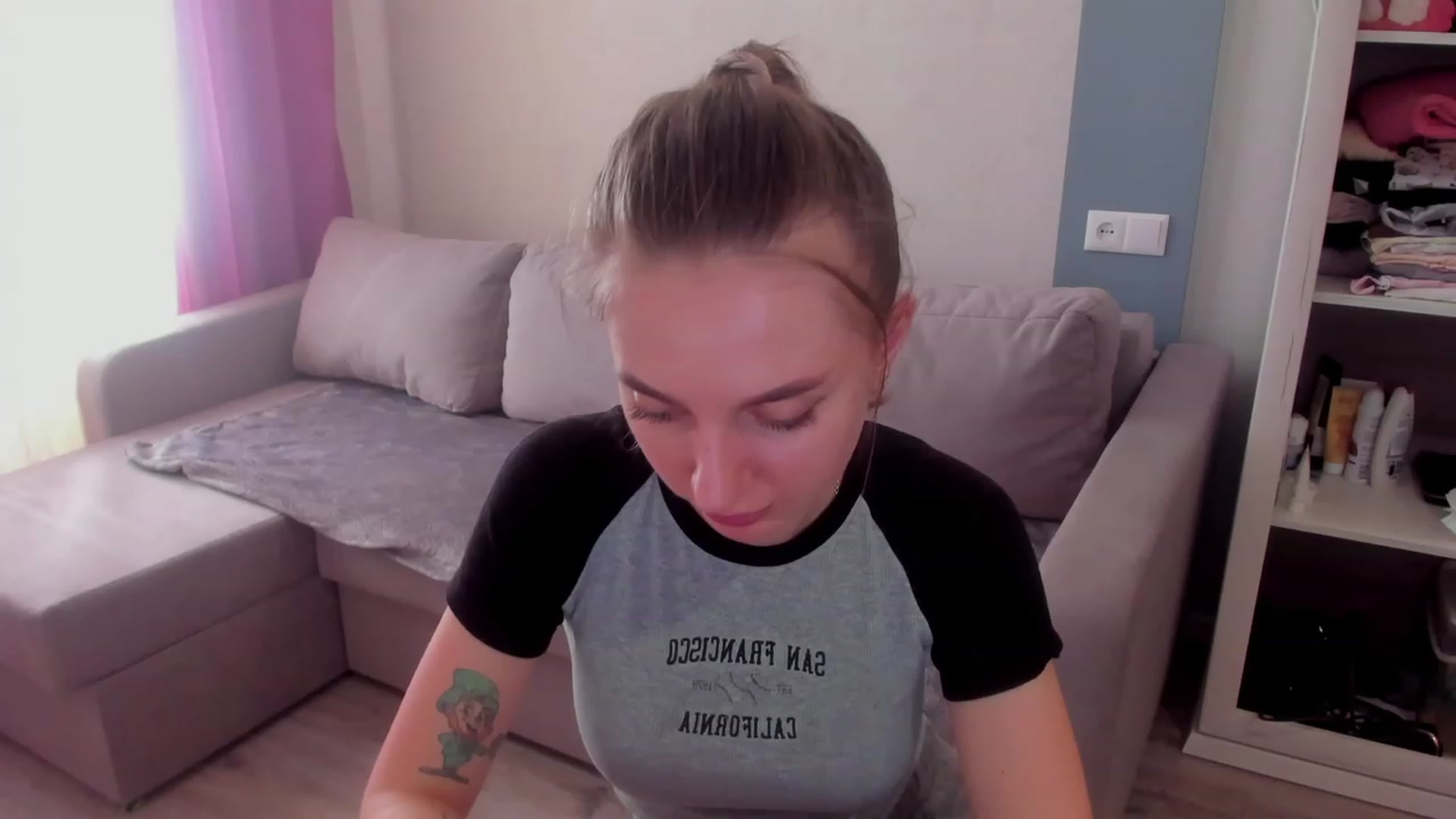 Gallery image thumbnail from Iam_Sasha's myfreecams stream on, 03/13/2023, 11:21 image 14 of 20