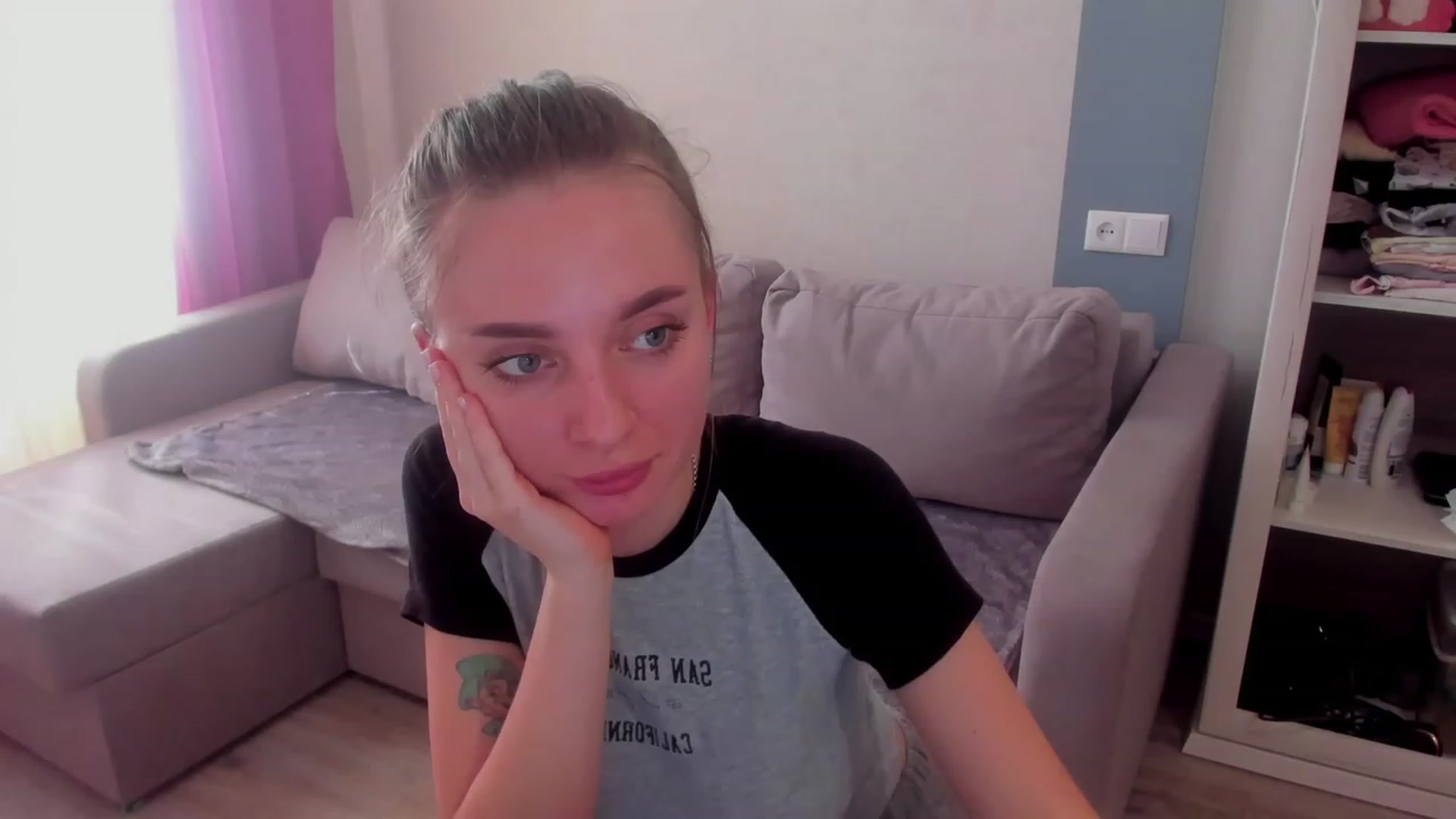 Gallery image thumbnail from Iam_Sasha's myfreecams stream on, 03/13/2023, 11:21 image 10 of 20