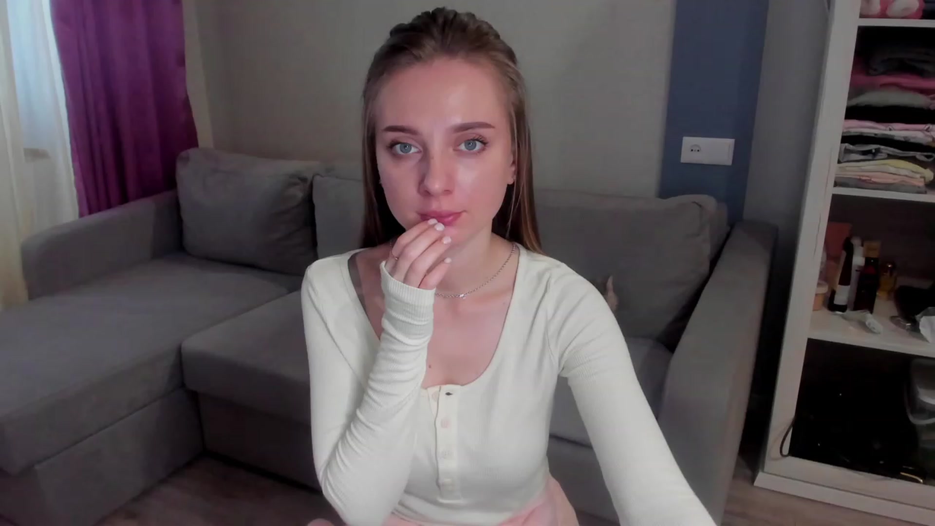Gallery image thumbnail from Iam_Sasha's myfreecams stream on, 03/17/2023, 09:01 image 19 of 20