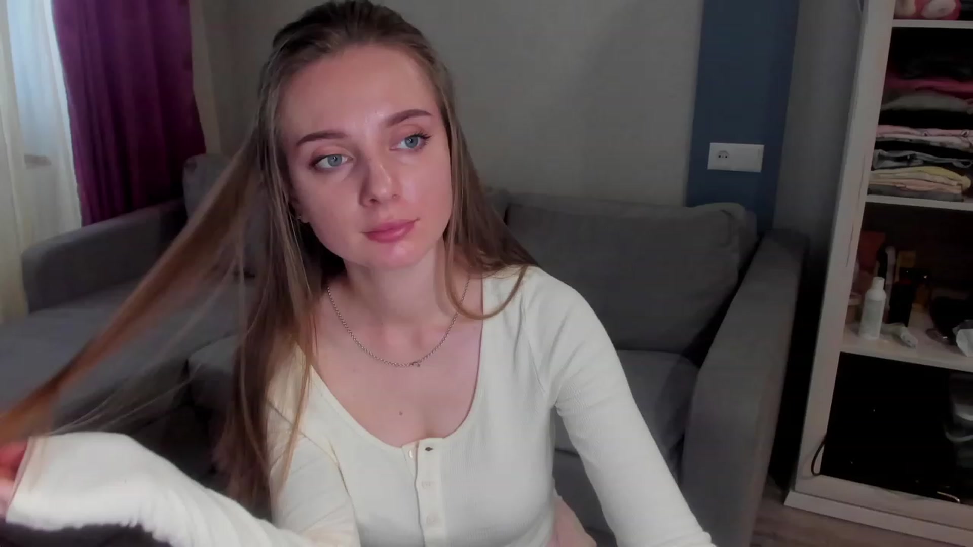 Gallery image thumbnail from Iam_Sasha's myfreecams stream on, 03/17/2023, 09:53 image 6 of 20