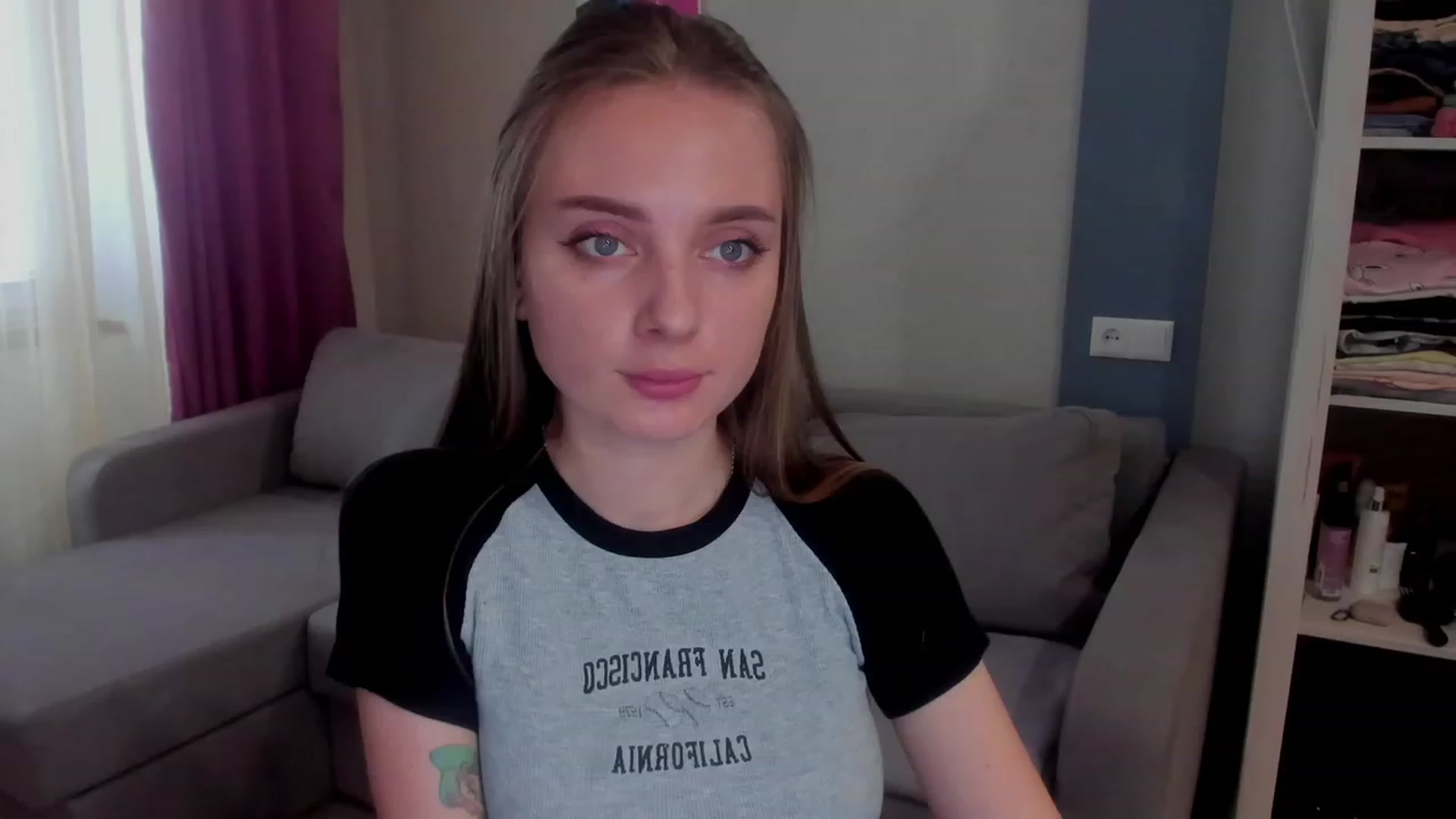 Gallery image thumbnail from Iam_Sasha's myfreecams stream on, 03/19/2023, 09:27 image 6 of 20