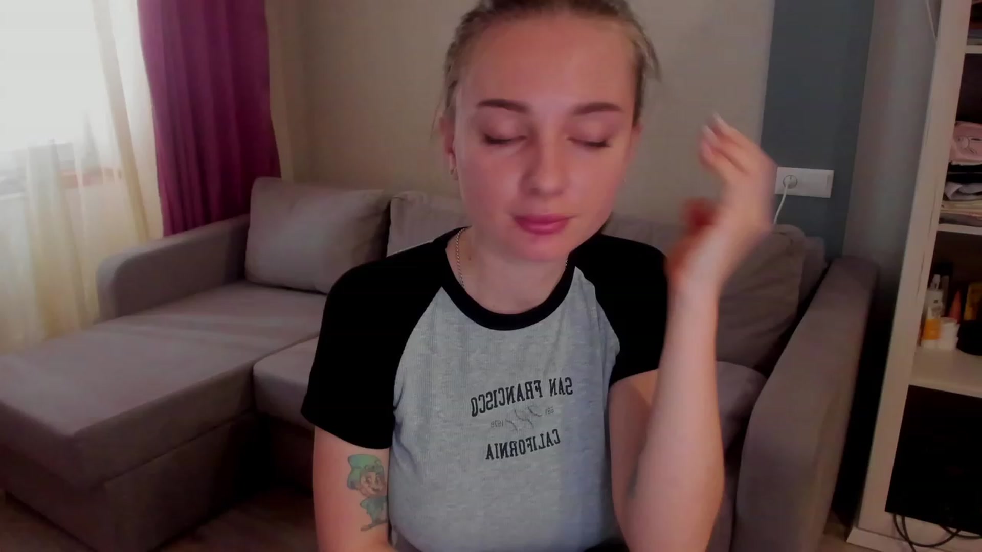Gallery image thumbnail from Iam_Sasha's myfreecams stream on, 03/22/2023, 07:17 image 2 of 20
