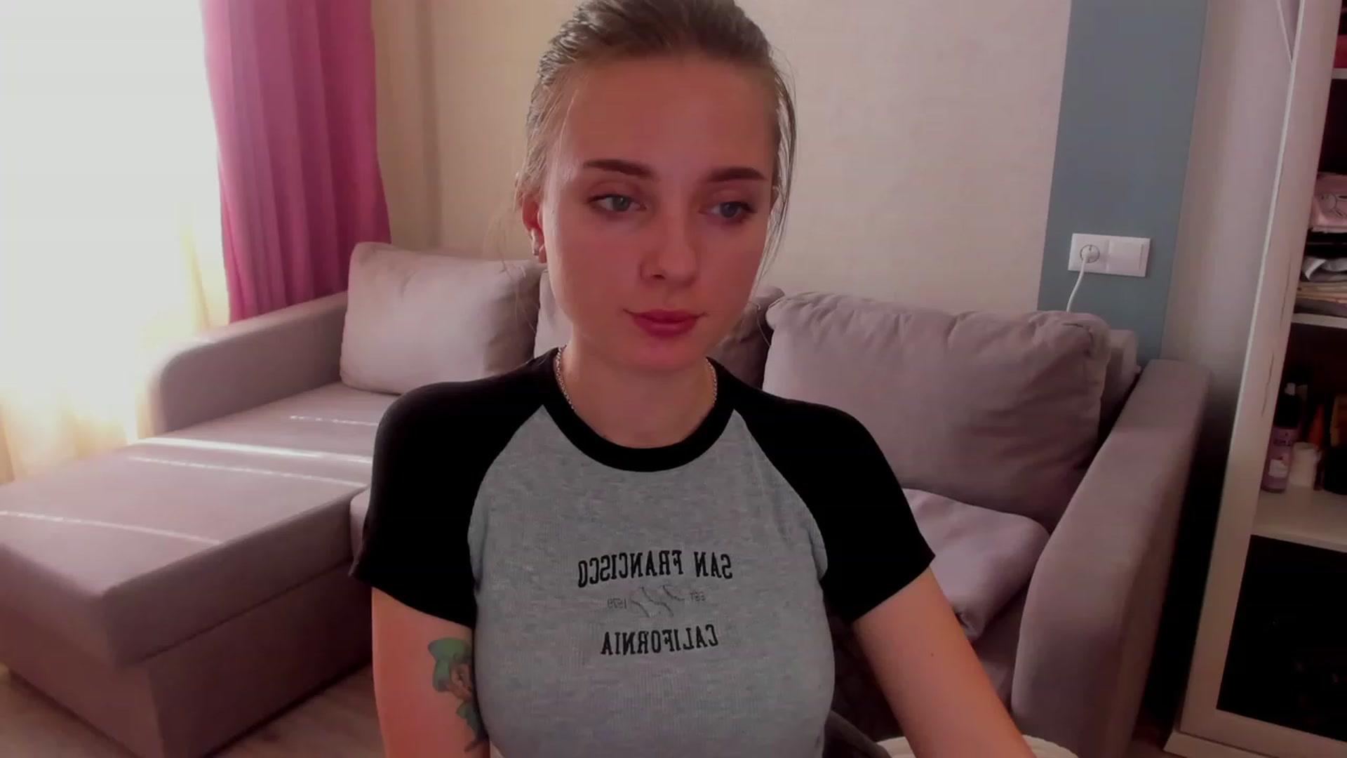 Gallery image thumbnail from Iam_Sasha's myfreecams stream on, 03/22/2023, 10:01 image 10 of 20