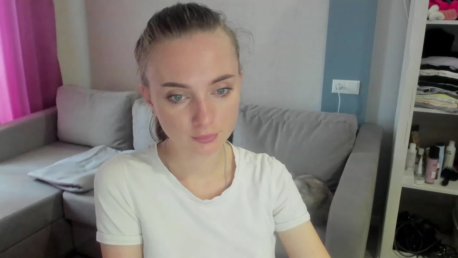 Gallery image thumbnail from Iam_Sasha's myfreecams stream on, 04/06/2023, 12:06 image 19 of 20