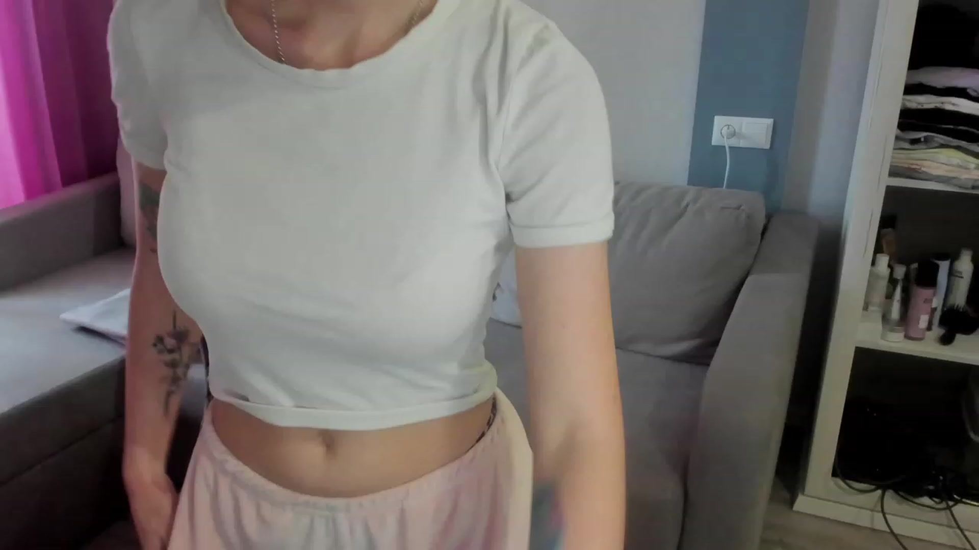 Gallery image thumbnail from Iam_Sasha's myfreecams stream on, 04/06/2023, 13:10 image 12 of 20