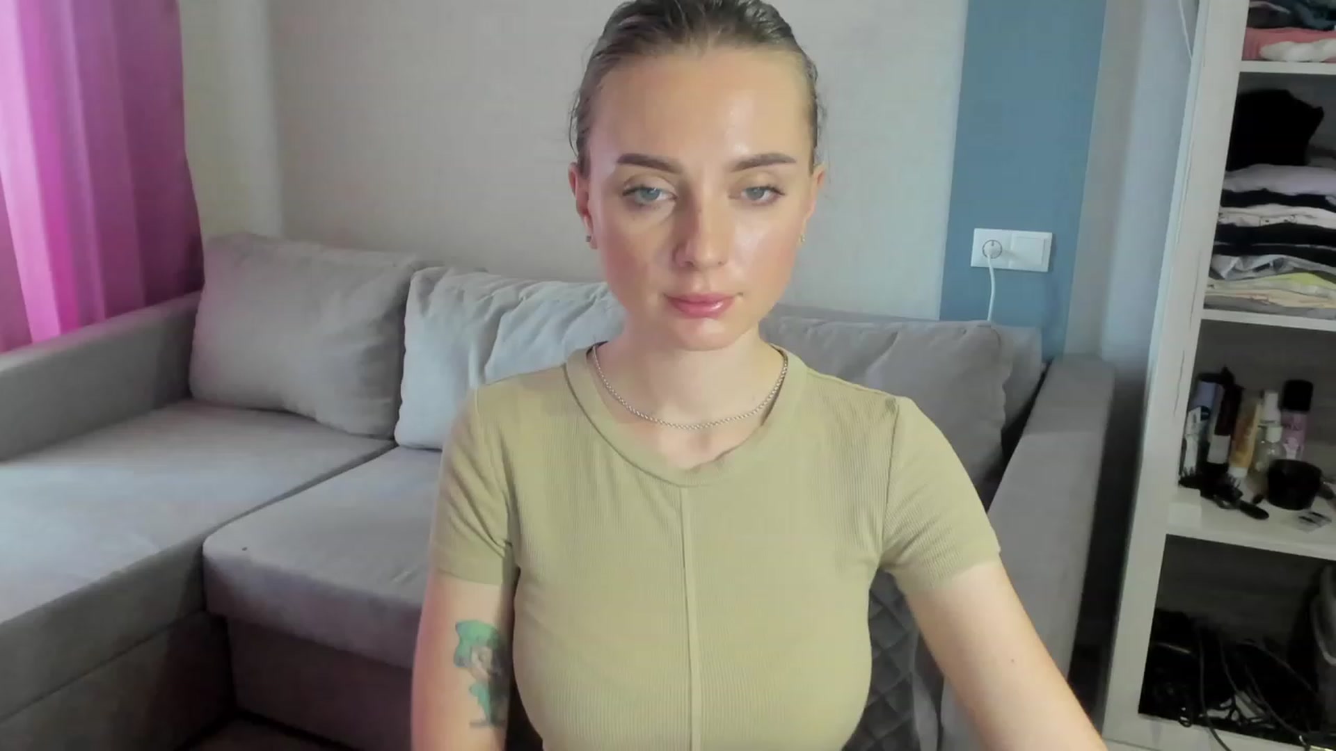 Gallery image thumbnail from Iam_Sasha's myfreecams stream on, 04/10/2023, 09:22 image 18 of 20