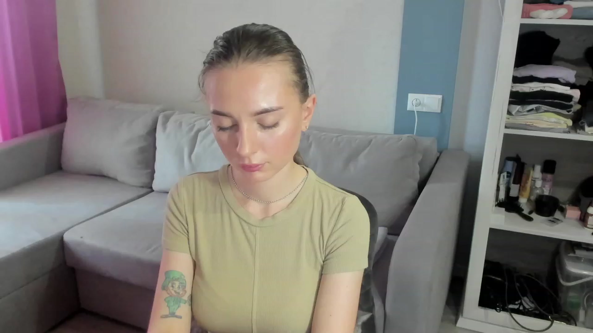 Gallery image thumbnail from Iam_Sasha's myfreecams stream on, 04/10/2023, 10:37 image 16 of 20