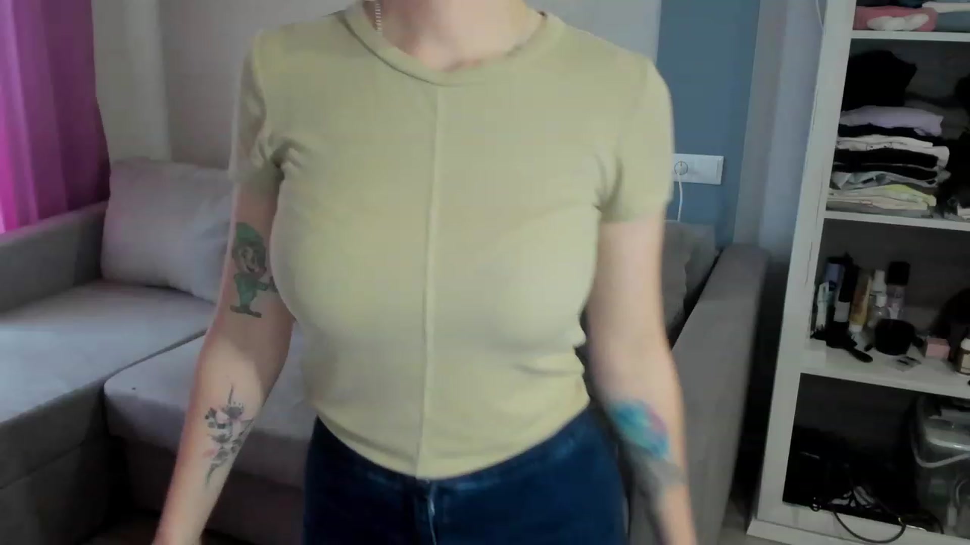 Gallery image thumbnail from Iam_Sasha's myfreecams stream on, 04/10/2023, 10:37 image 13 of 20