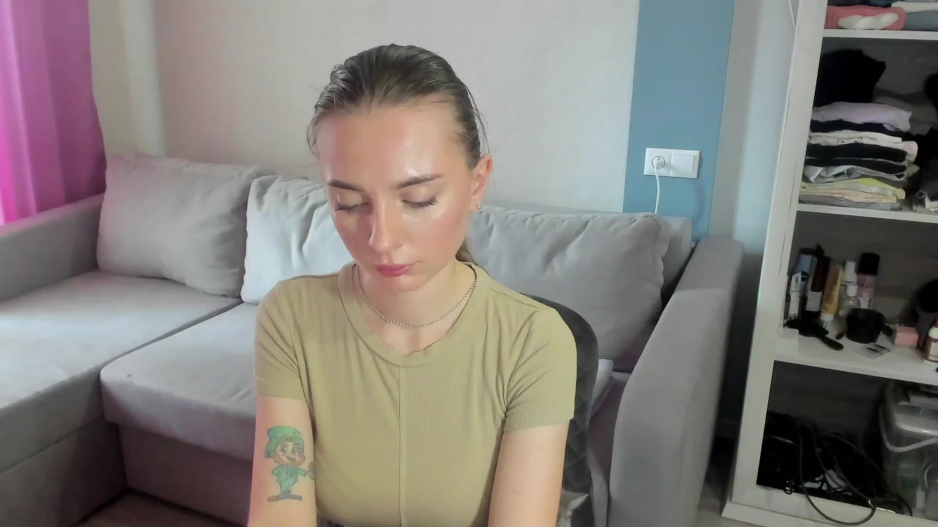 Gallery image thumbnail from Iam_Sasha's myfreecams stream on, 04/10/2023, 10:37 image 17 of 20