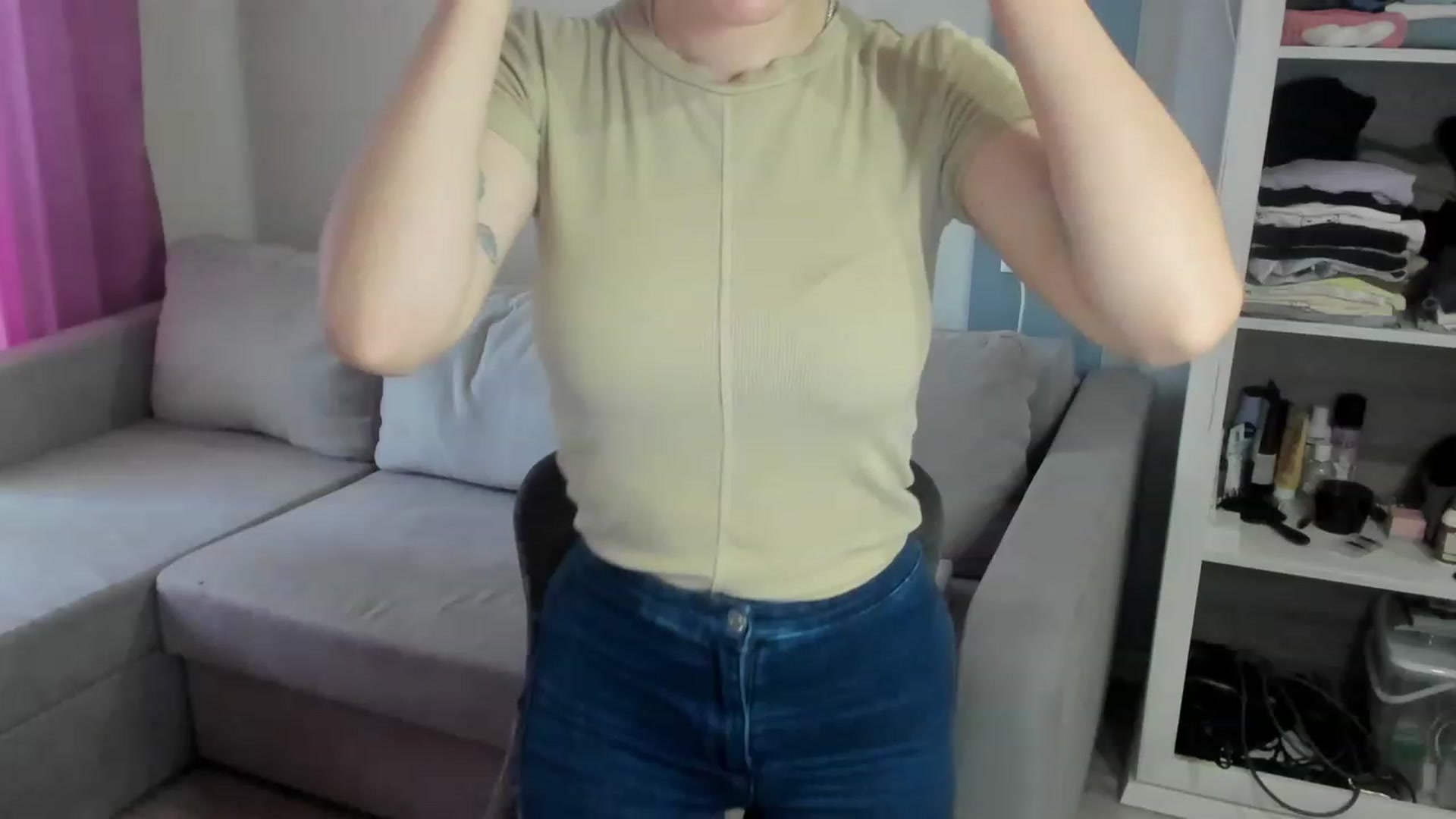 Gallery image thumbnail from Iam_Sasha's myfreecams stream on, 04/10/2023, 10:37 image 10 of 20